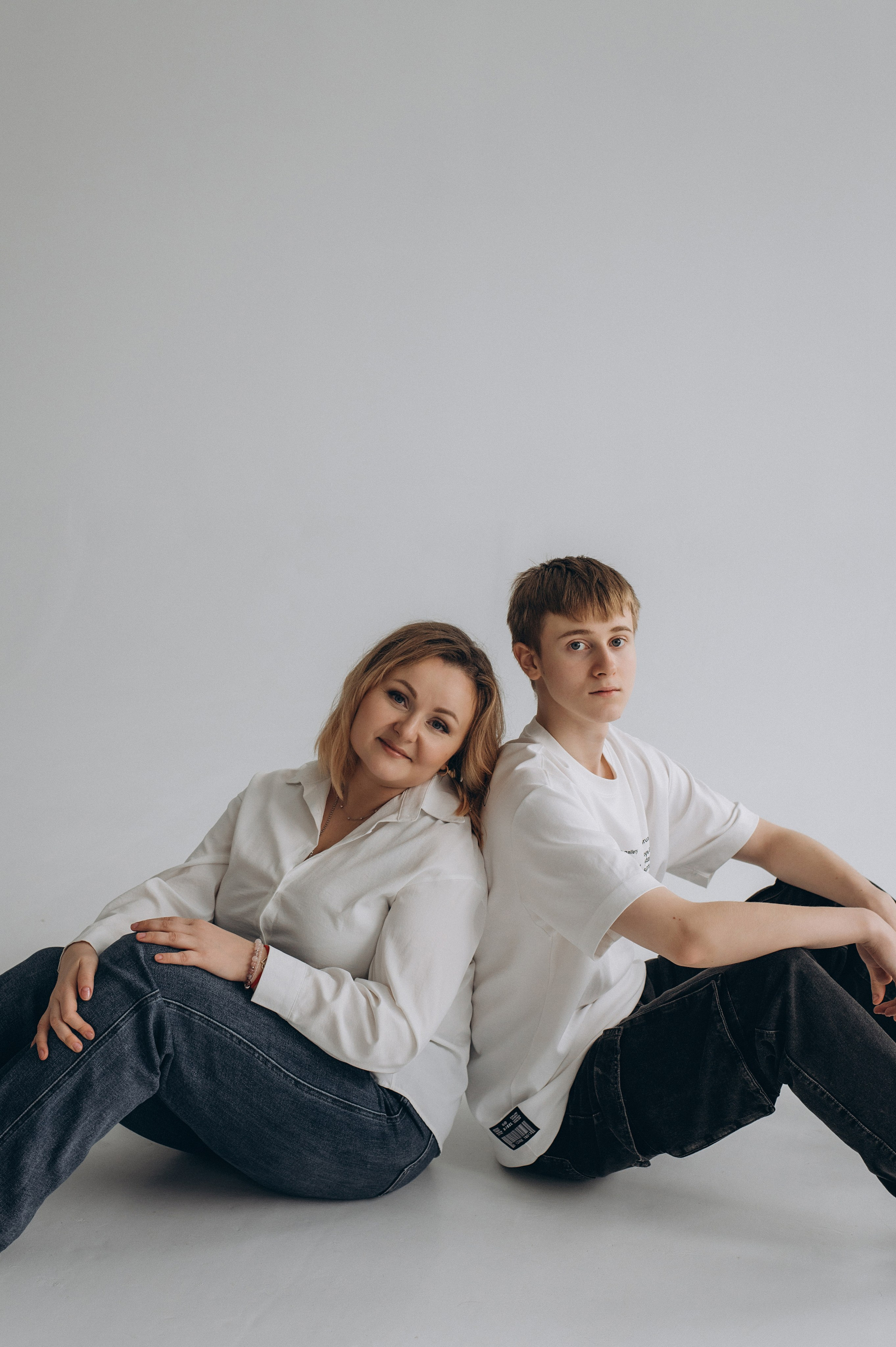 Фотосесія мама і син, сімейна фотосесія Тернопіль, зйомка мами з сином, сімейний фотограф Тернопіль, зйомка з домашнім улюбленцем. Сімейний, дитячий та індивідуальний фотограф в м. Тернопіль, м. Львів