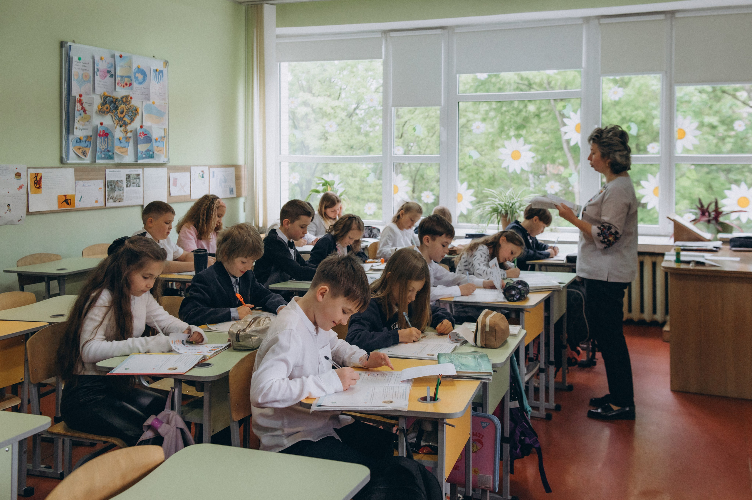 Шкільна фотосесія на віньєтки Тернопіль, фотосесія випускників Тернопіль, зйомка на віньєтки, шкільні фотоальбоми Тернопіль. Сімейний, дитячий та індивідуальний фотограф в м. Тернопіль, м. Львів