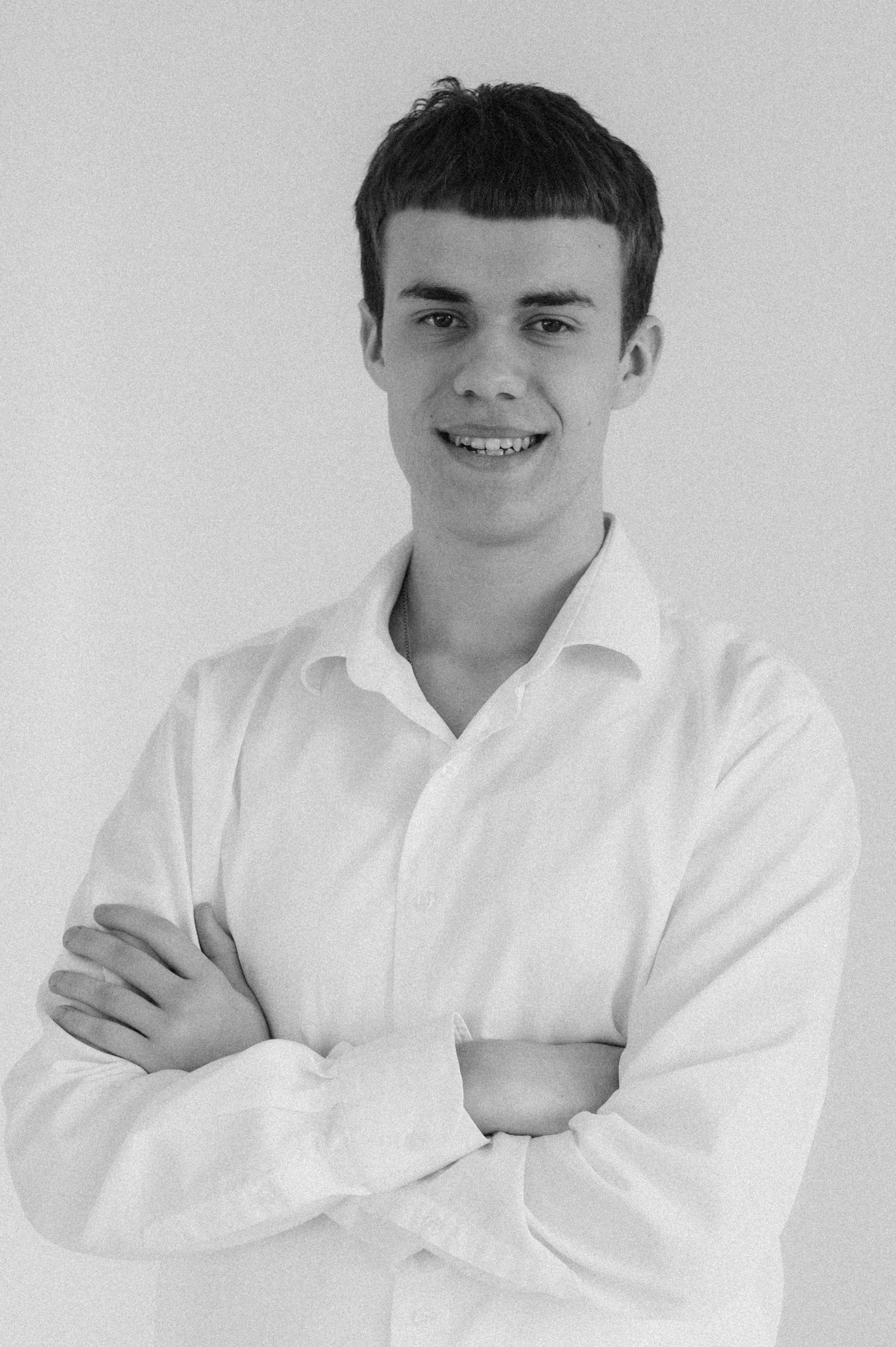 Фотосесія випускників, фотосесія на віньєтки Тернопіль, випускники Тернопіль, випуск 2025. Сімейний, дитячий та індивідуальний фотограф в м. Тернопіль, м. Львів