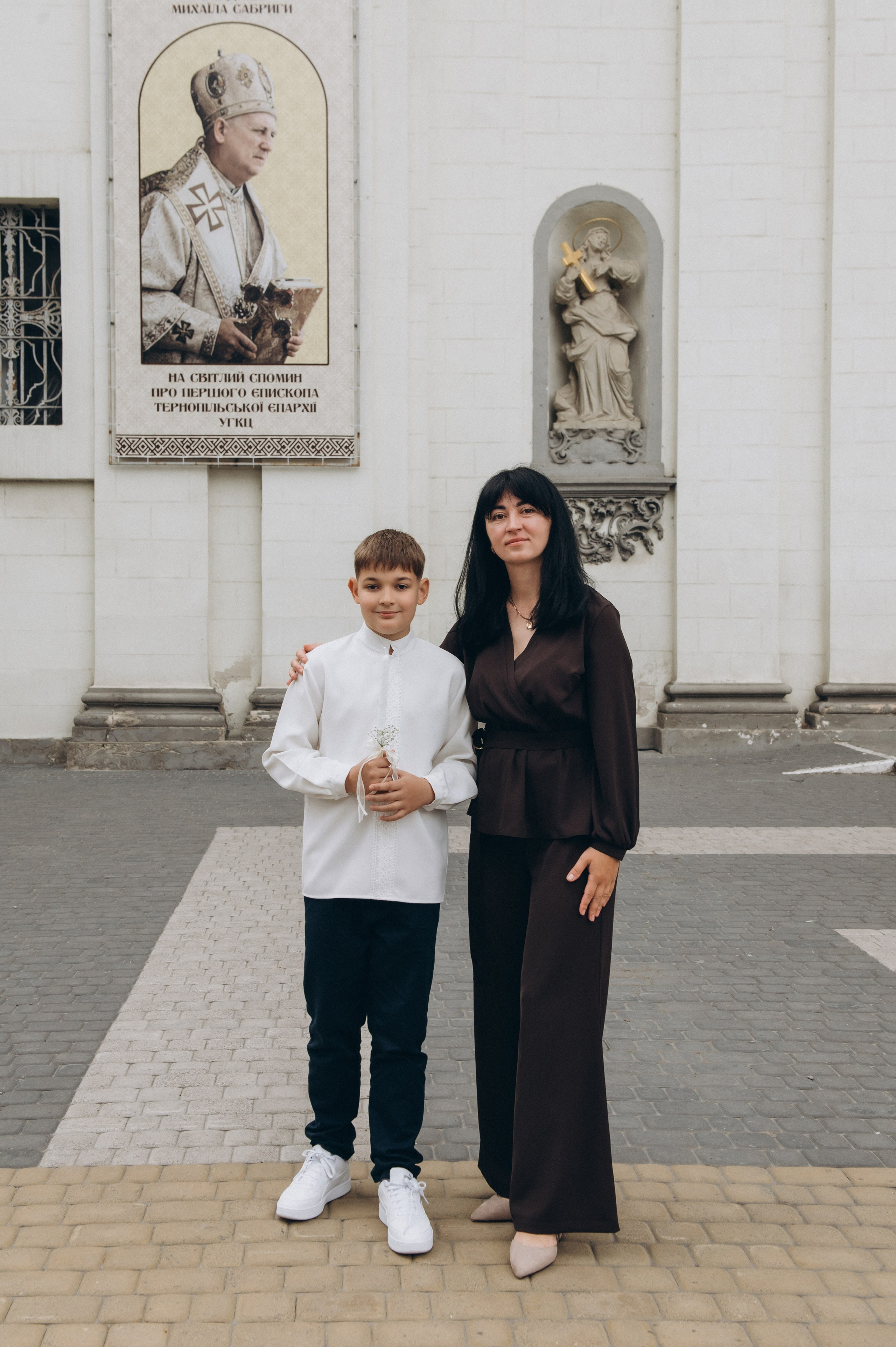 Фотосесія Першого Причастя Тернопіль, фотосесія Причастя Тернопіль, Таїнство Першого Причастя Тернопіль, Катедра Причастя Тернопіль. Сімейний, дитячий та індивідуальний фотограф в м. Тернопіль, м. Львів