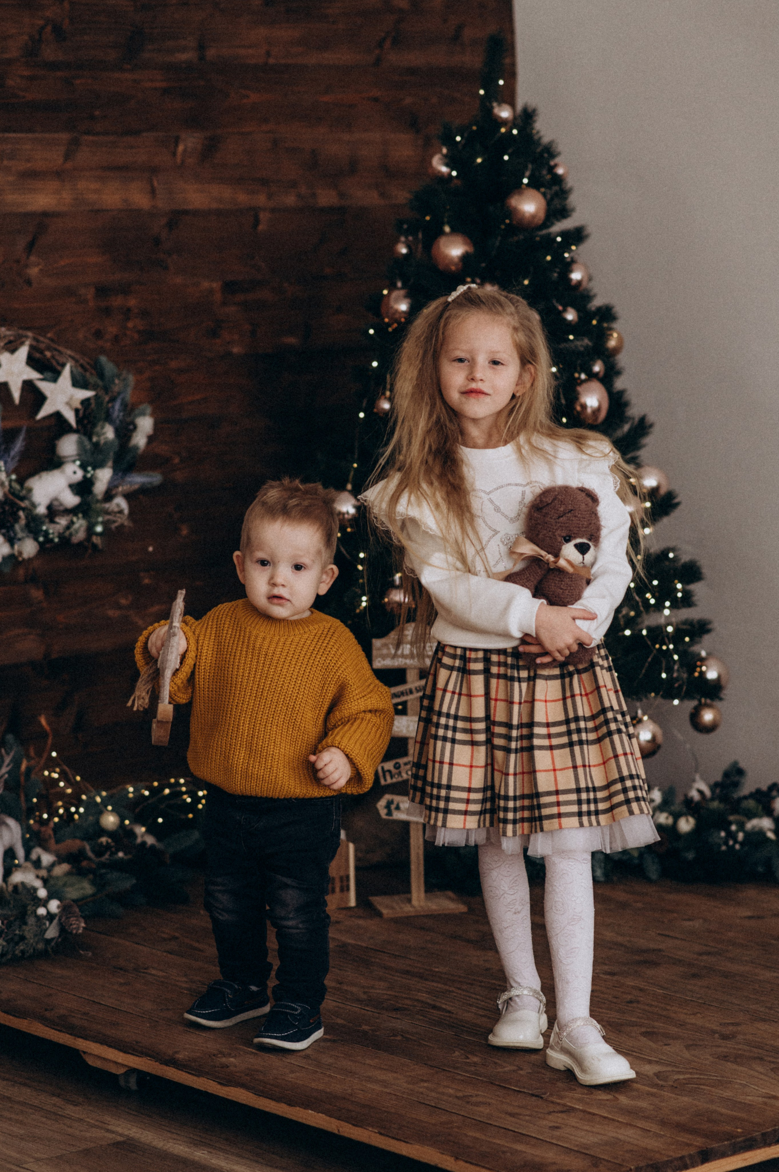 Новорічна фотосесія у студії Тернополя, фотосесія Львів. Сімейний, дитячий та індивідуальний фотограф в м. Тернопіль, м. Львів