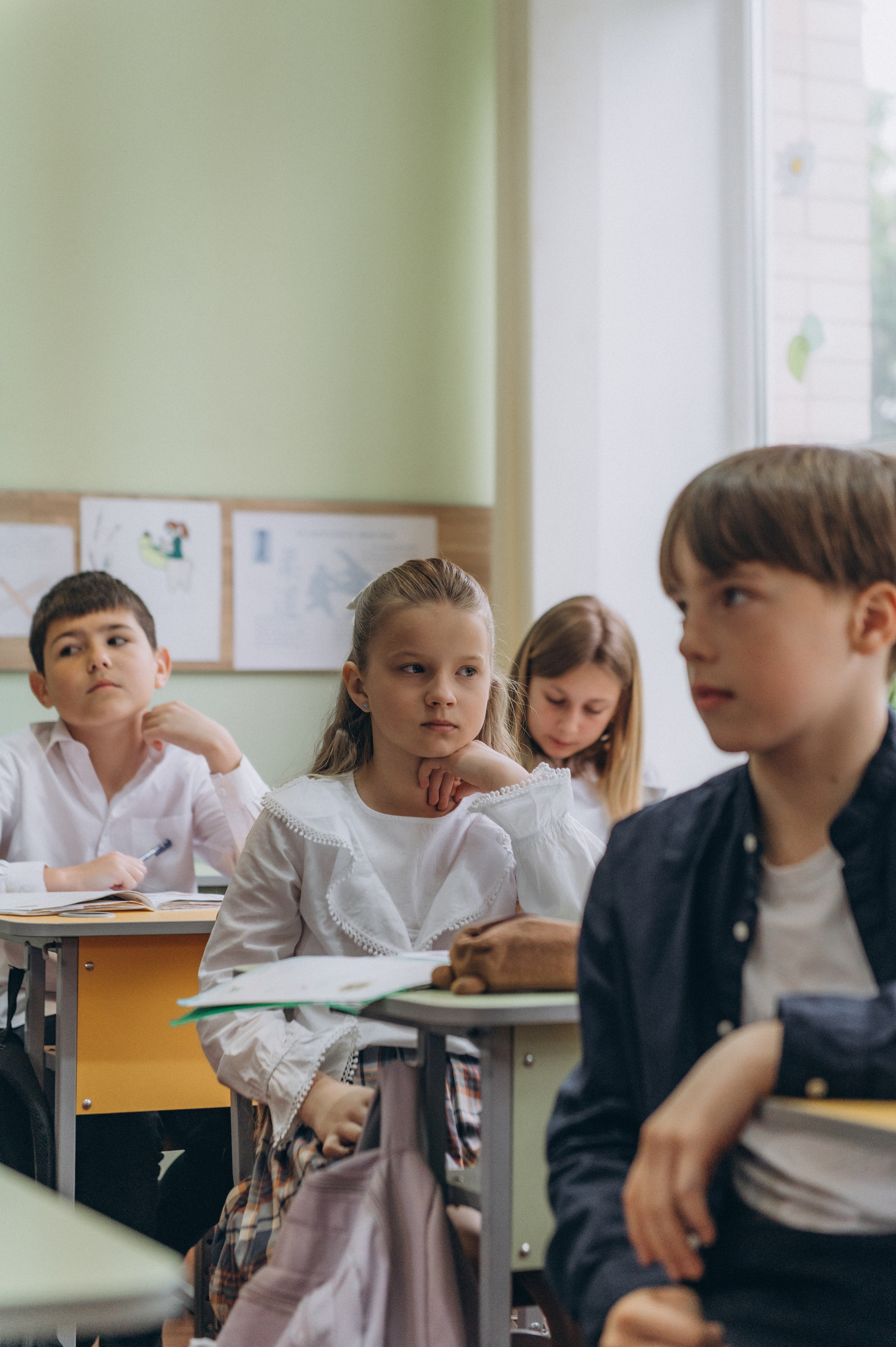 Шкільна фотосесія на віньєтки Тернопіль, фотосесія випускників Тернопіль, зйомка на віньєтки, шкільні фотоальбоми Тернопіль. Сімейний, дитячий та індивідуальний фотограф в м. Тернопіль, м. Львів