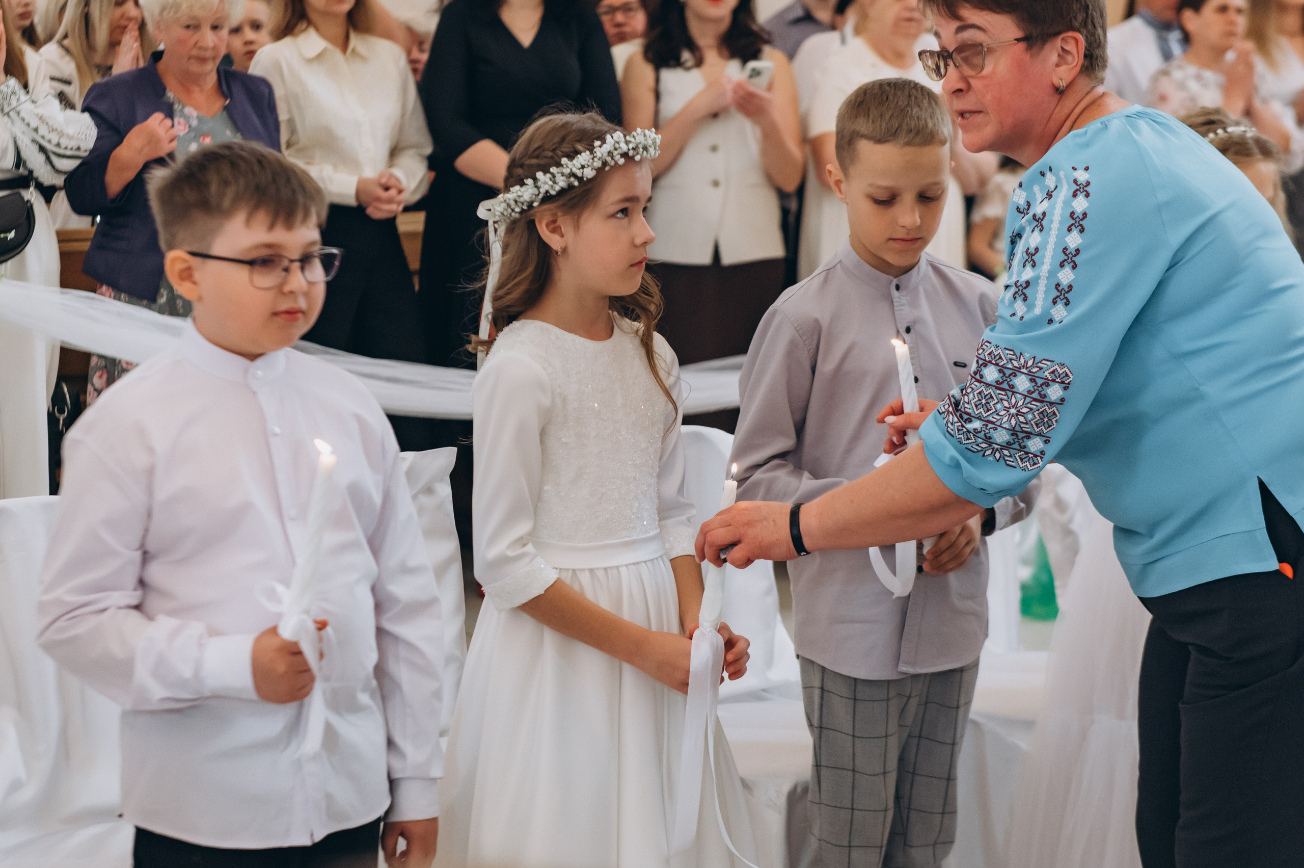 Фотосесія Причастя Тернопіль, зйомка Причастя, фотограф на Причастя Тернопіль, Причастя Львів, церква Петра і Павла. Сімейний, дитячий та індивідуальний фотограф в м. Тернопіль, м. Львів