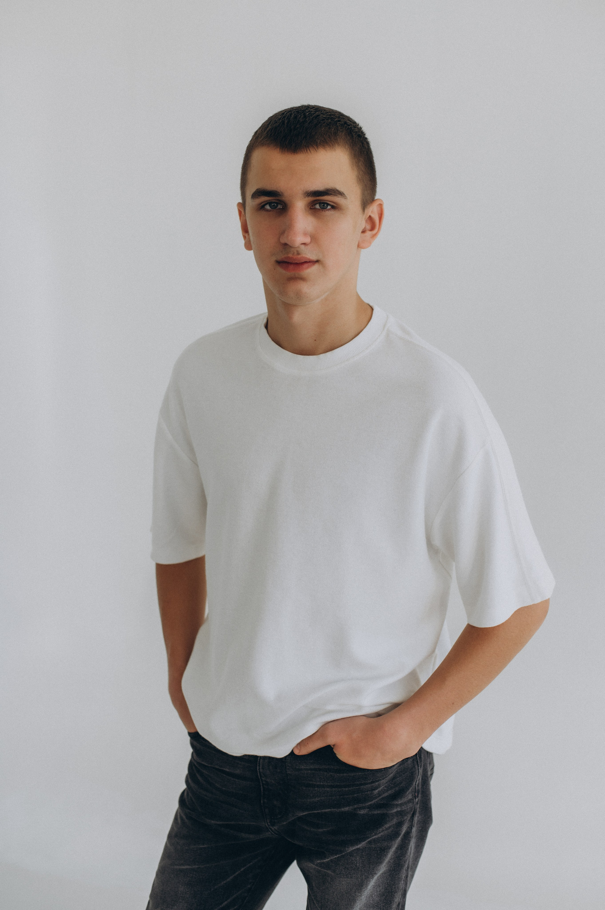 Фотосесія випускників, фотосесія на віньєтки Тернопіль, випускники Тернопіль, випуск 2025. Сімейний, дитячий та індивідуальний фотограф в м. Тернопіль, м. Львів