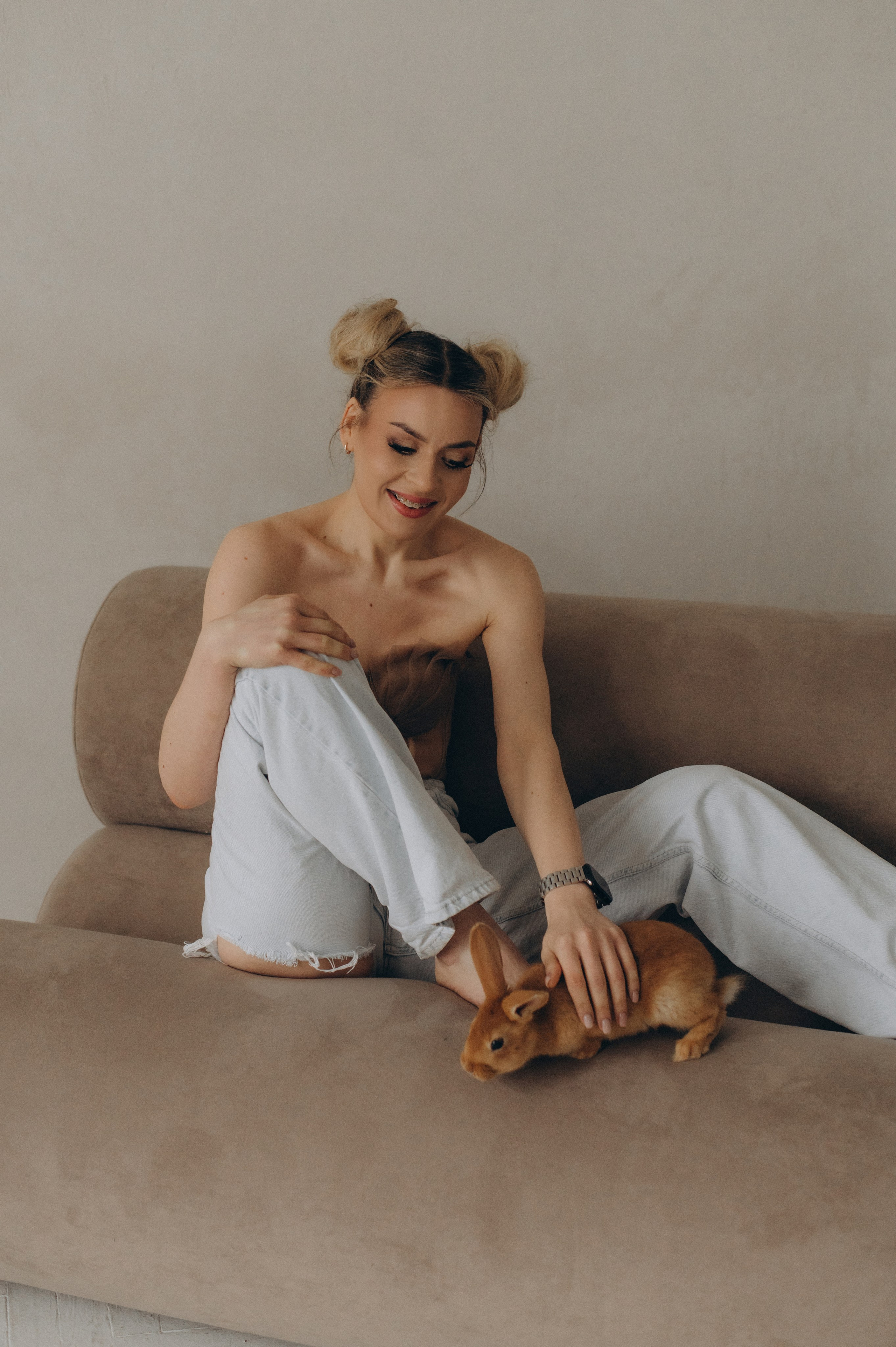 Фотосесія з кроликами Тернопіль, індивідуальний фотограф Тернопіль, індивідуальна фотосесія Тернопіль, зйомка з кроликами. Сімейний, дитячий та індивідуальний фотограф в м. Тернопіль, м. Львів