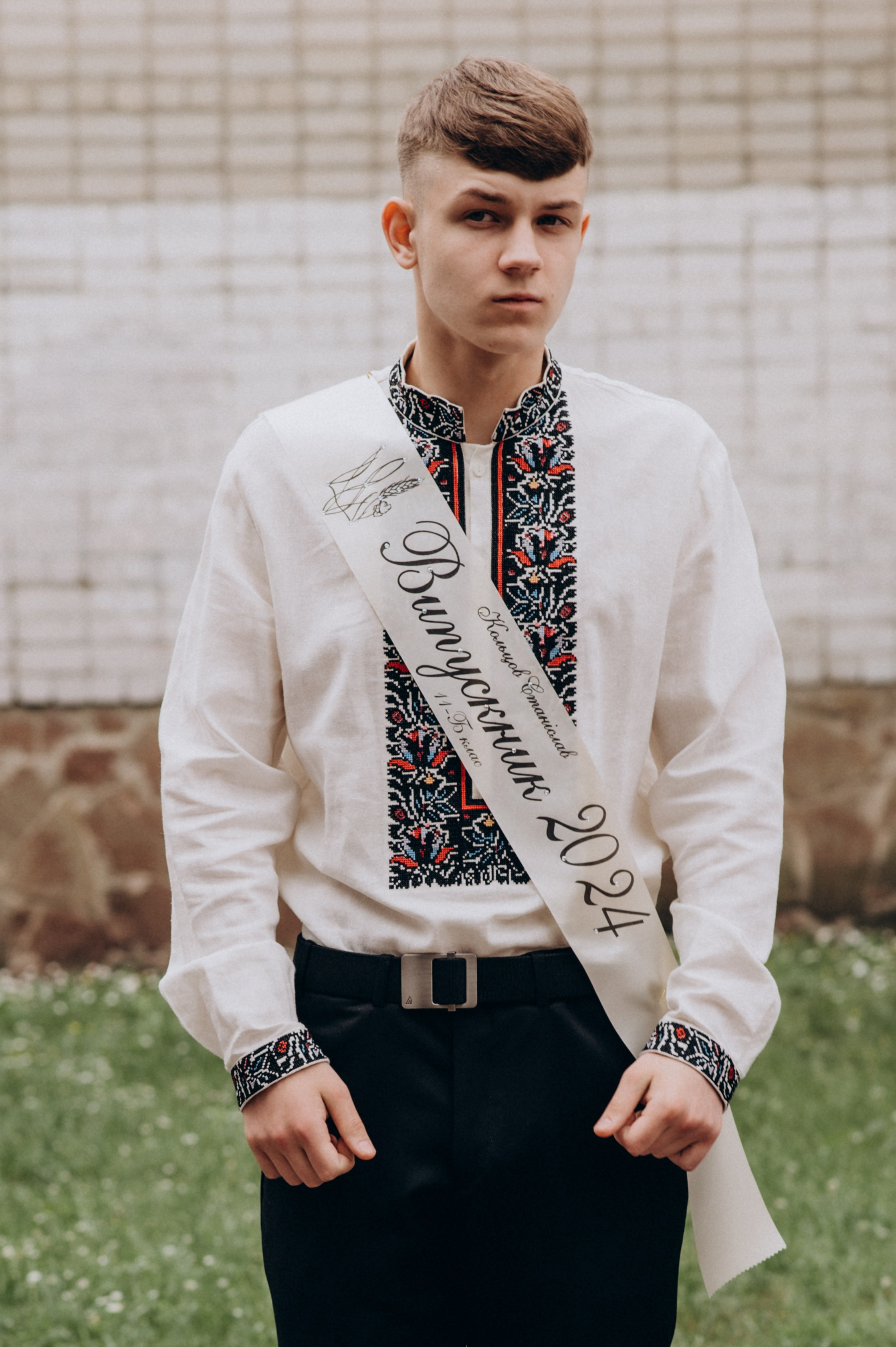 Фотосесія останнього дзвоника, фотосесія випускників Тернопіль, випускний 2024. Сімейний, дитячий та індивідуальний фотограф в м. Тернопіль, м. Львів