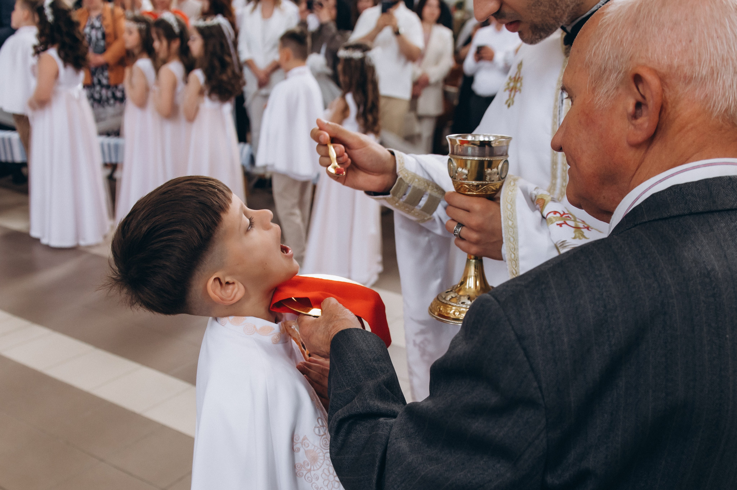 Фотосесія Причастя Тернопіль, зйомка Причастя, фотограф на Причастя Тернопіль, Причастя Львів, Причастя церква Михаїла Тернопіль. Сімейний, дитячий та індивідуальний фотограф в м. Тернопіль, м. Львів