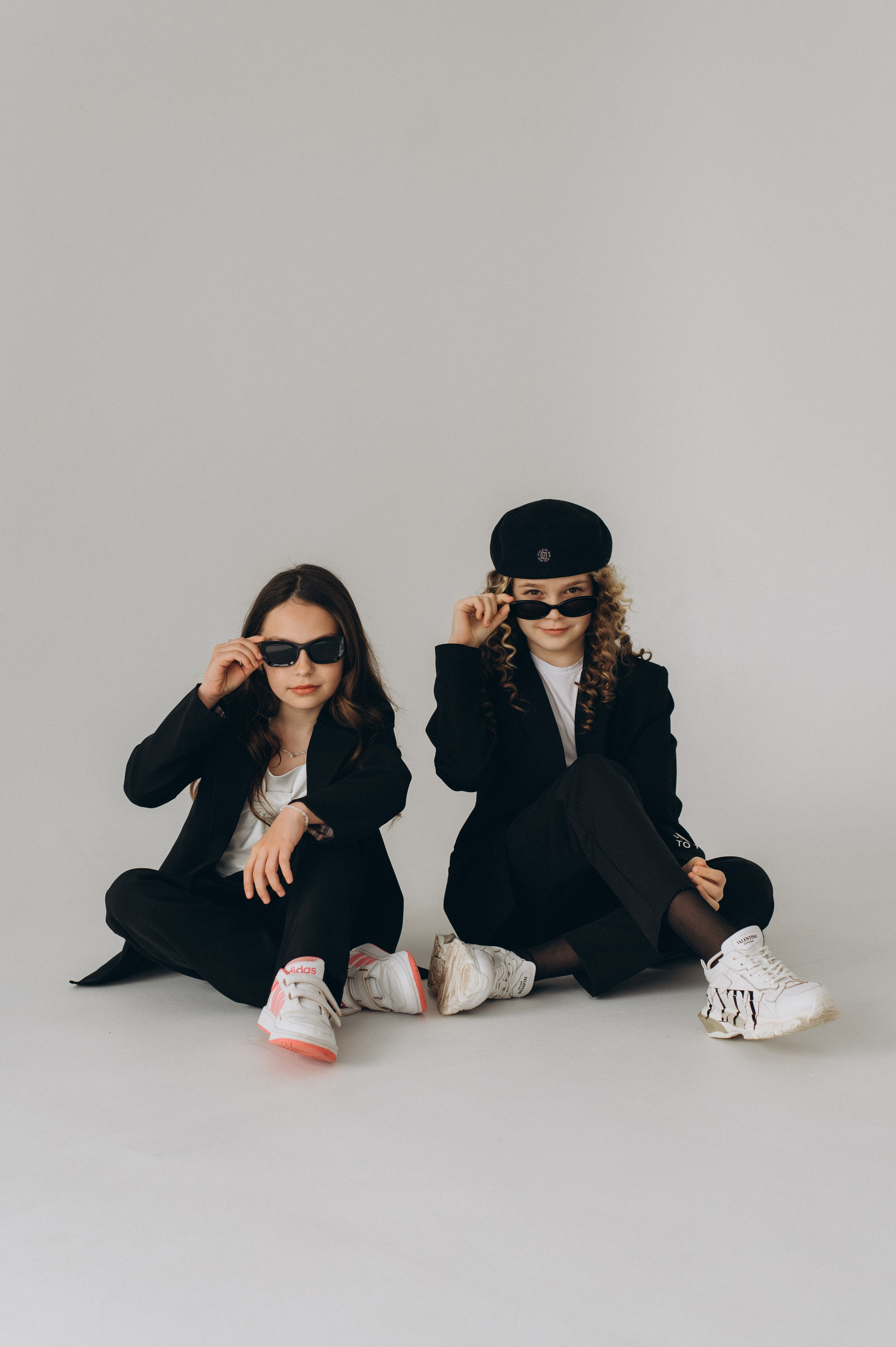 Шкільна фотосесія на віньєтки Тернопіль, шкільні альбоми, фотосесія випускників Тернопіль, випускний альбом, фотограф випускний Тернопіль. Сімейний, дитячий та індивідуальний фотограф в м. Тернопіль, м. Львів