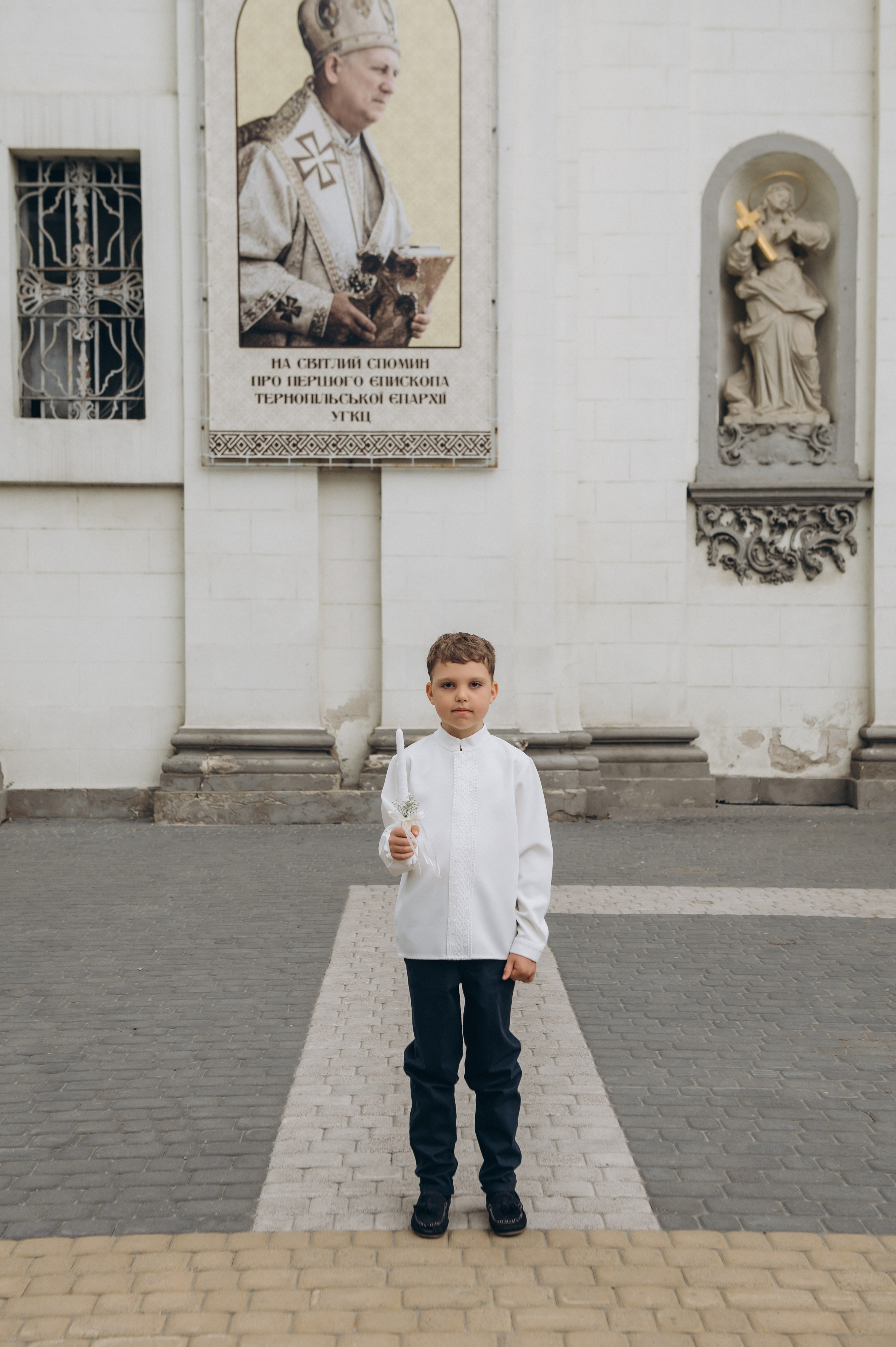 Фотосесія Першого Причастя Тернопіль, фотосесія Причастя Тернопіль, Таїнство Першого Причастя Тернопіль, Катедра Причастя Тернопіль. Сімейний, дитячий та індивідуальний фотограф в м. Тернопіль, м. Львів