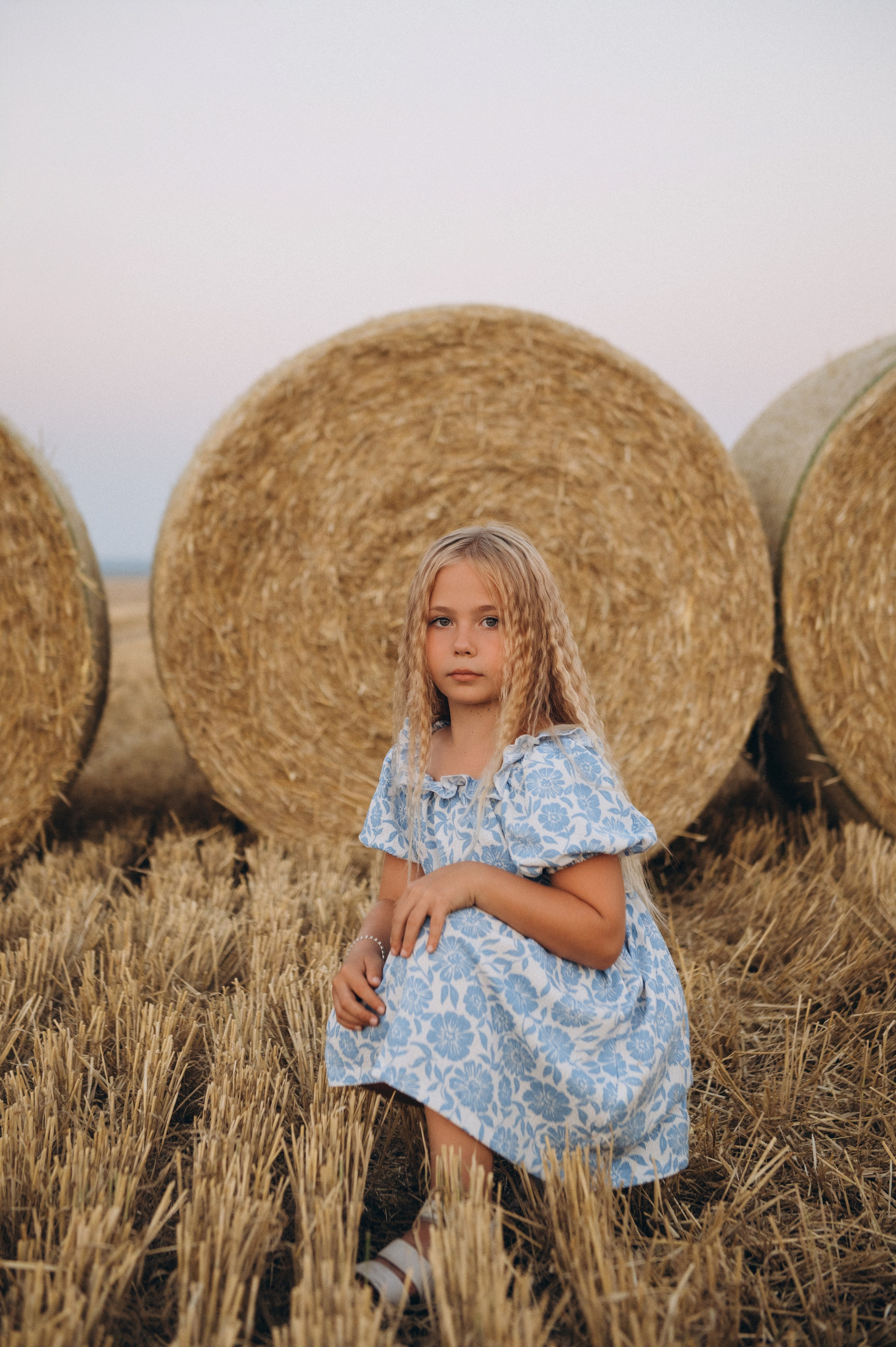 Фотосесія у соняшниках, дитячий фотограф Тернопіль, сімейний фотограф Тернопіль, дитяча фотосесія, фотосесія в полі, зйомка дітей. Сімейний, дитячий та індивідуальний фотограф в м. Тернопіль, м. Львів