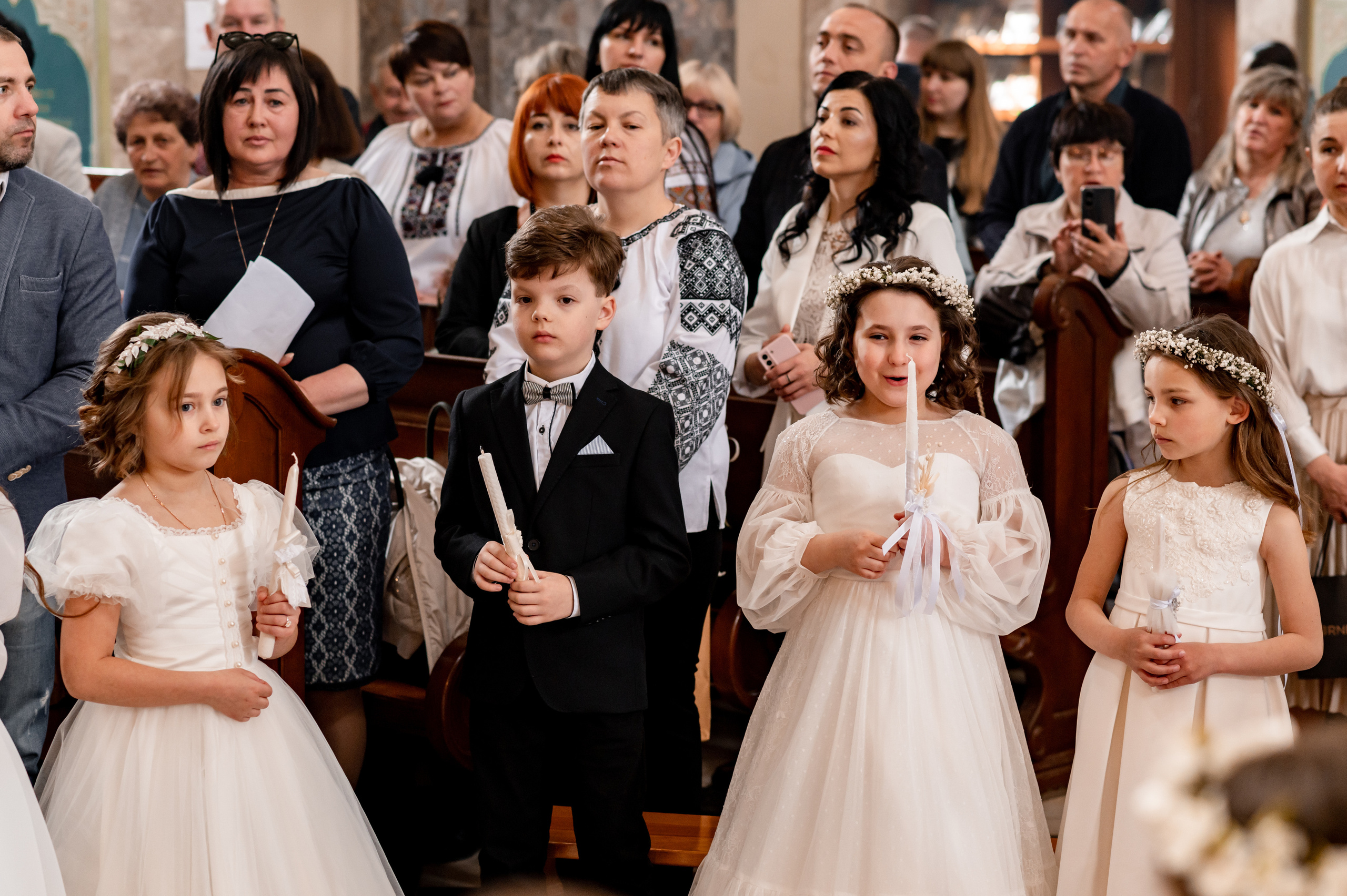 Фотосесія Першого Причастя Тернопіль, зйомка Причастя Тернопіль, Таїнство Першого Причастя Тернопіль, Катедра Причастя Тернопіль. Сімейний, дитячий та індивідуальний фотограф в м. Тернопіль, м. Львів