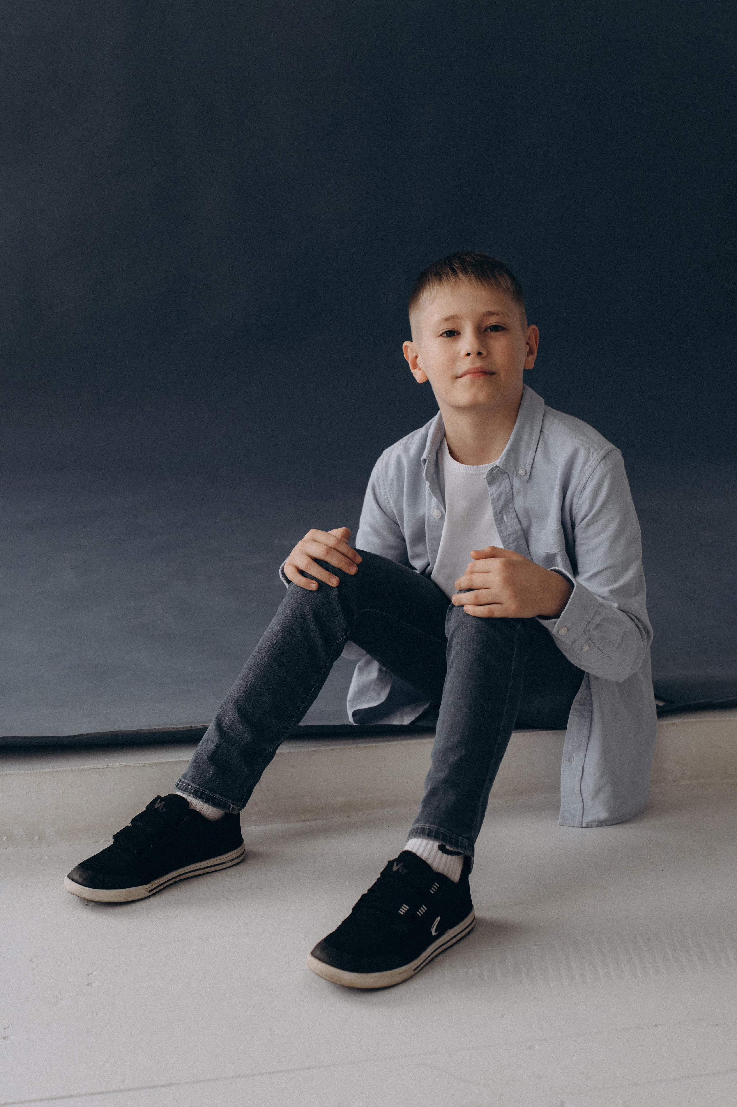 Шкільна фотосесія на віньєтки Тернопіль, шкільні альбоми, фотосесія випускників Тернопіль, випускний альбом, фотограф випускний Тернопіль. Сімейний, дитячий та індивідуальний фотограф в м. Тернопіль, м. Львів