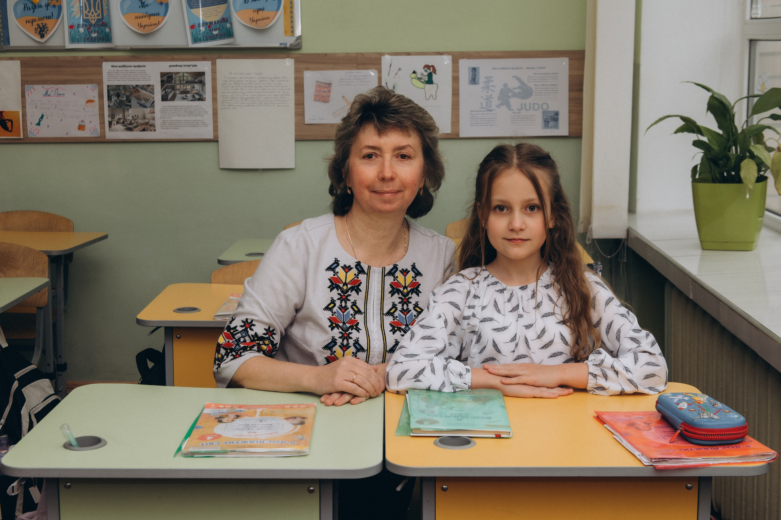 Шкільна фотосесія на віньєтки Тернопіль, фотосесія випускників Тернопіль, зйомка на віньєтки, шкільні фотоальбоми Тернопіль. Сімейний, дитячий та індивідуальний фотограф в м. Тернопіль, м. Львів