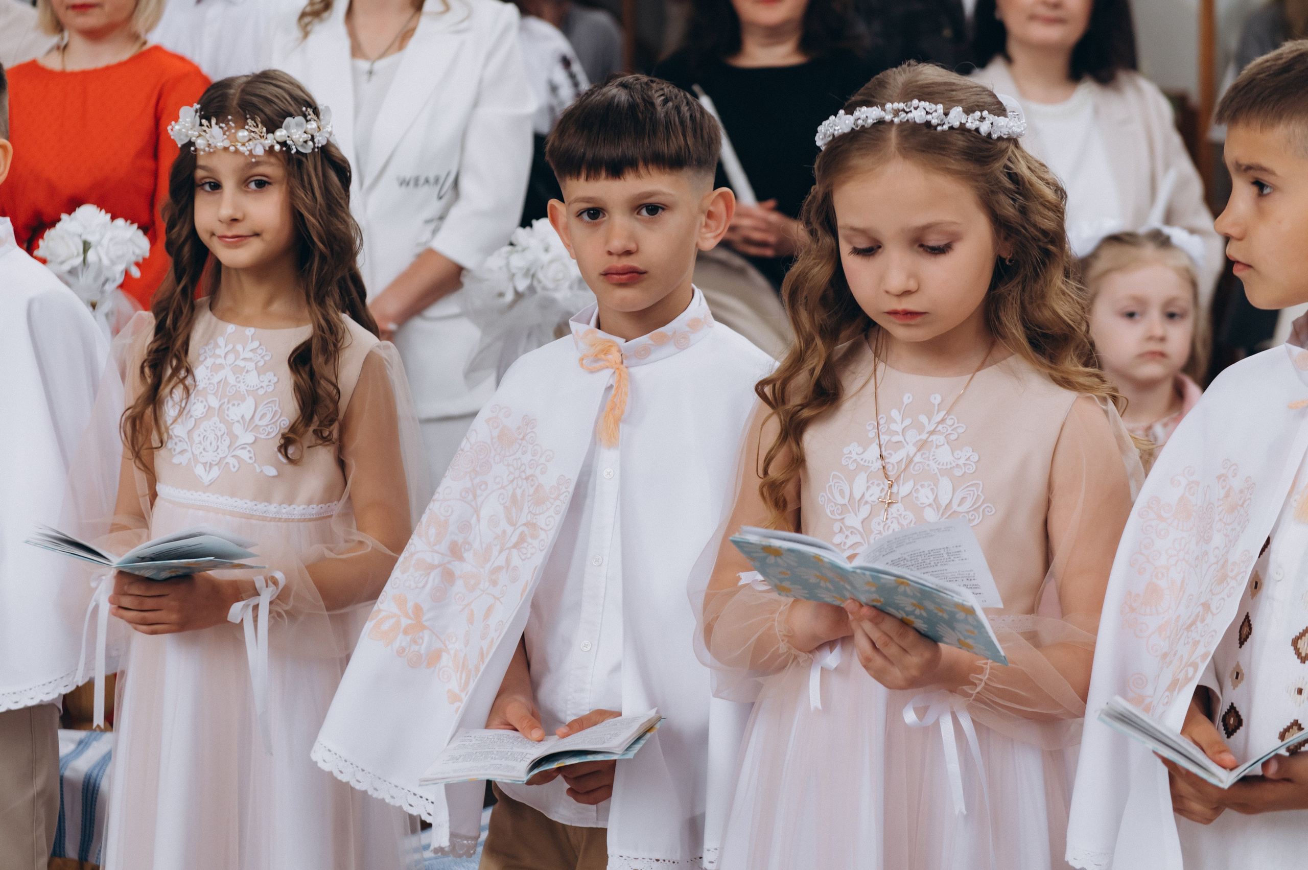 Фотосесія Причастя Тернопіль, зйомка Причастя, фотограф на Причастя Тернопіль, Причастя Львів, Причастя церква Михаїла Тернопіль. Сімейний, дитячий та індивідуальний фотограф в м. Тернопіль, м. Львів