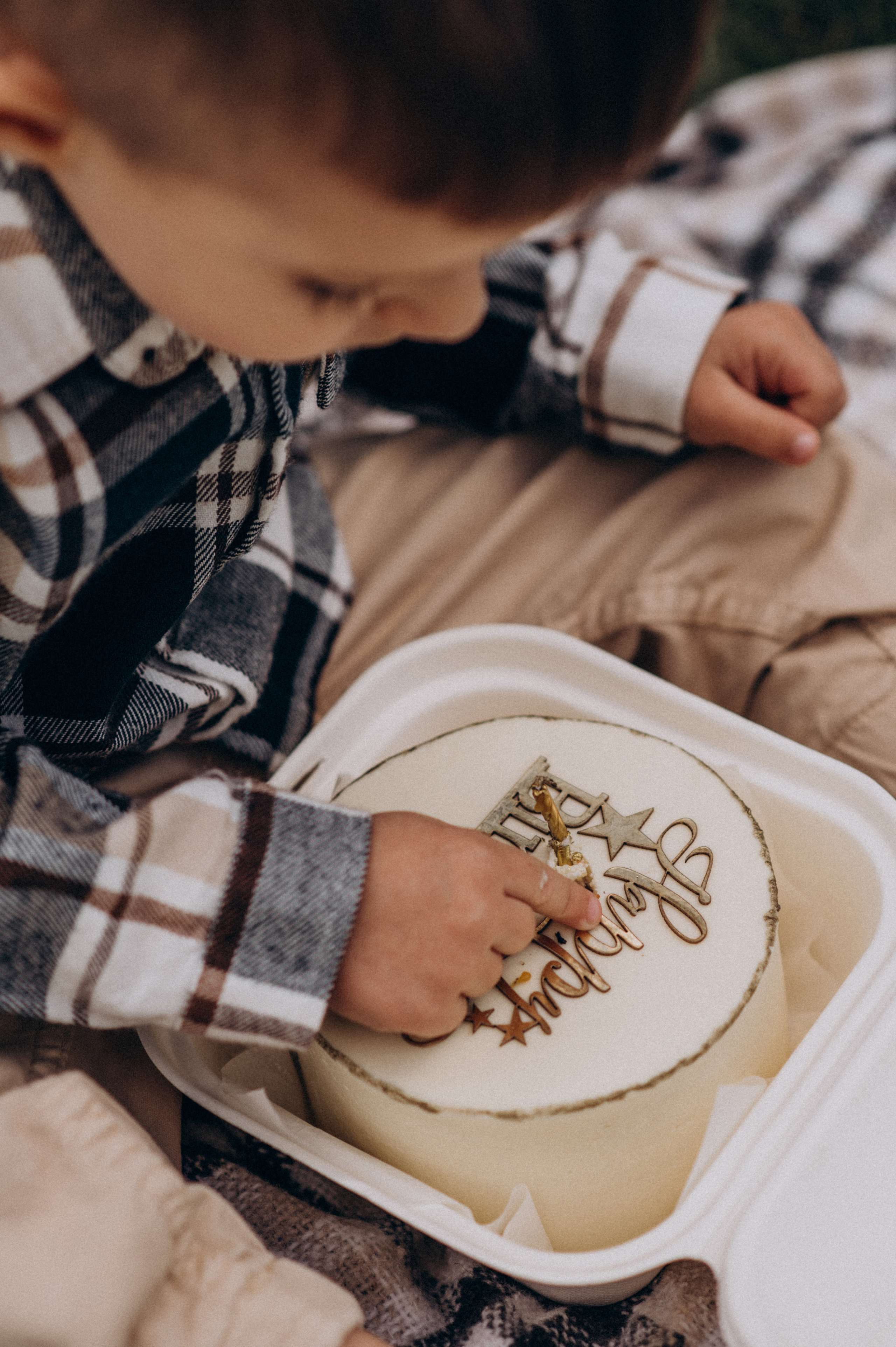 Сімейна дитяча фотосесія дня народження, cake smash. Сімейний, дитячий та індивідуальний фотограф в м. Тернопіль, м. Львів