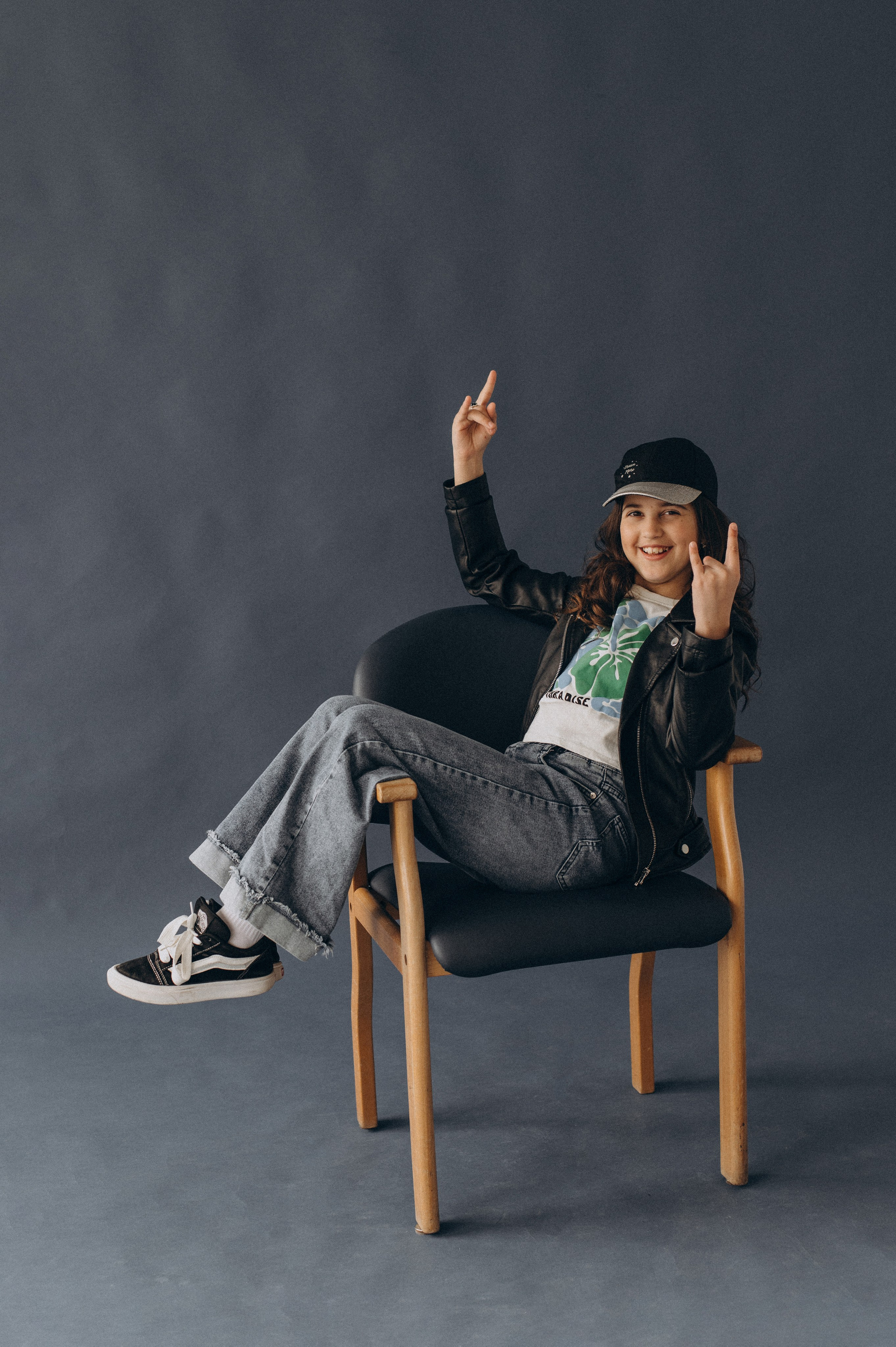 Шкільна фотосесія на віньєтки Тернопіль, шкільні альбоми, фотосесія випускників Тернопіль, випускний альбом, фотограф випускний Тернопіль. Сімейний, дитячий та індивідуальний фотограф в м. Тернопіль, м. Львів