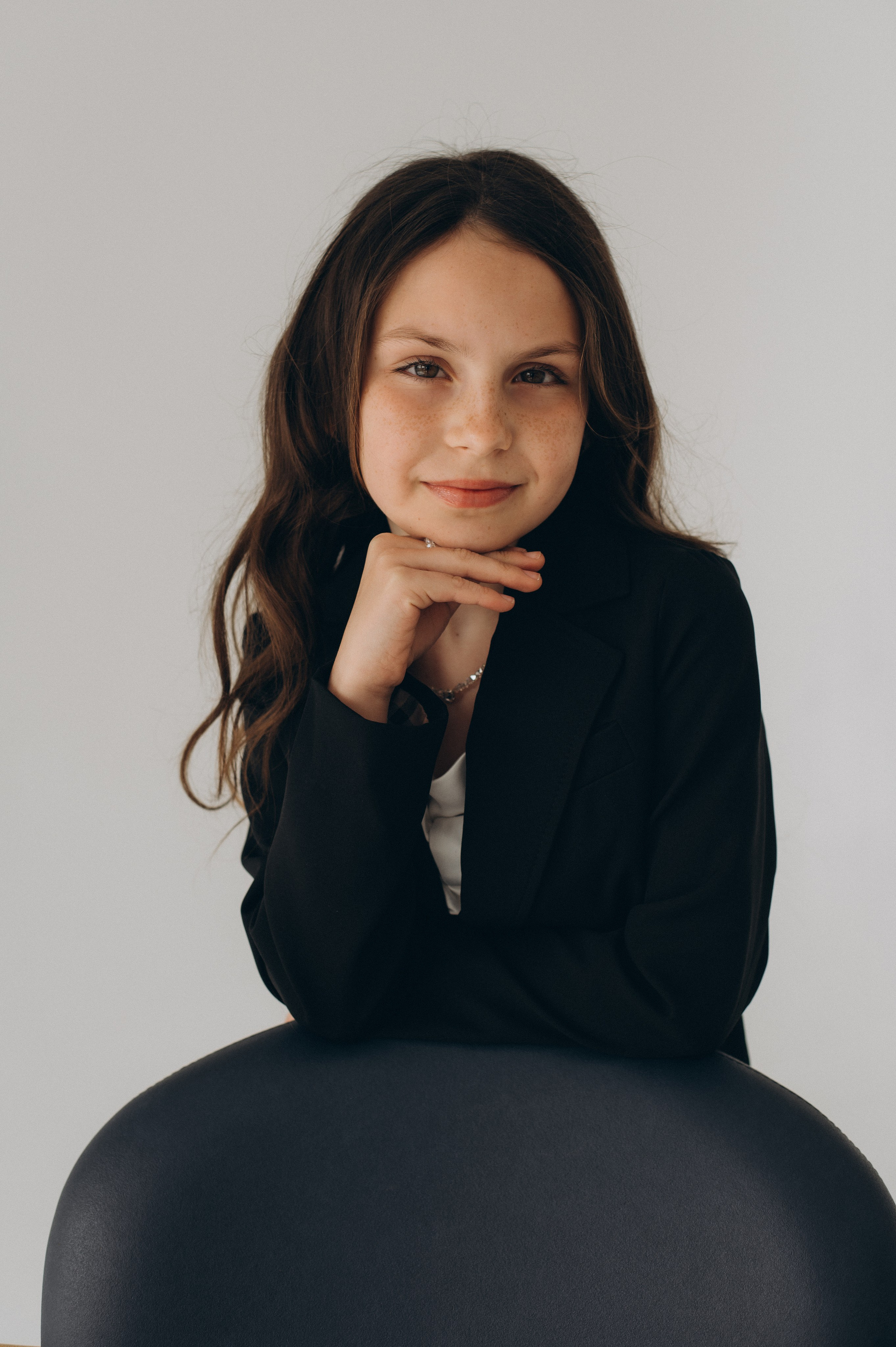 Шкільна фотосесія на віньєтки Тернопіль, шкільні альбоми, фотосесія випускників Тернопіль, випускний альбом, фотограф випускний Тернопіль. Сімейний, дитячий та індивідуальний фотограф в м. Тернопіль, м. Львів