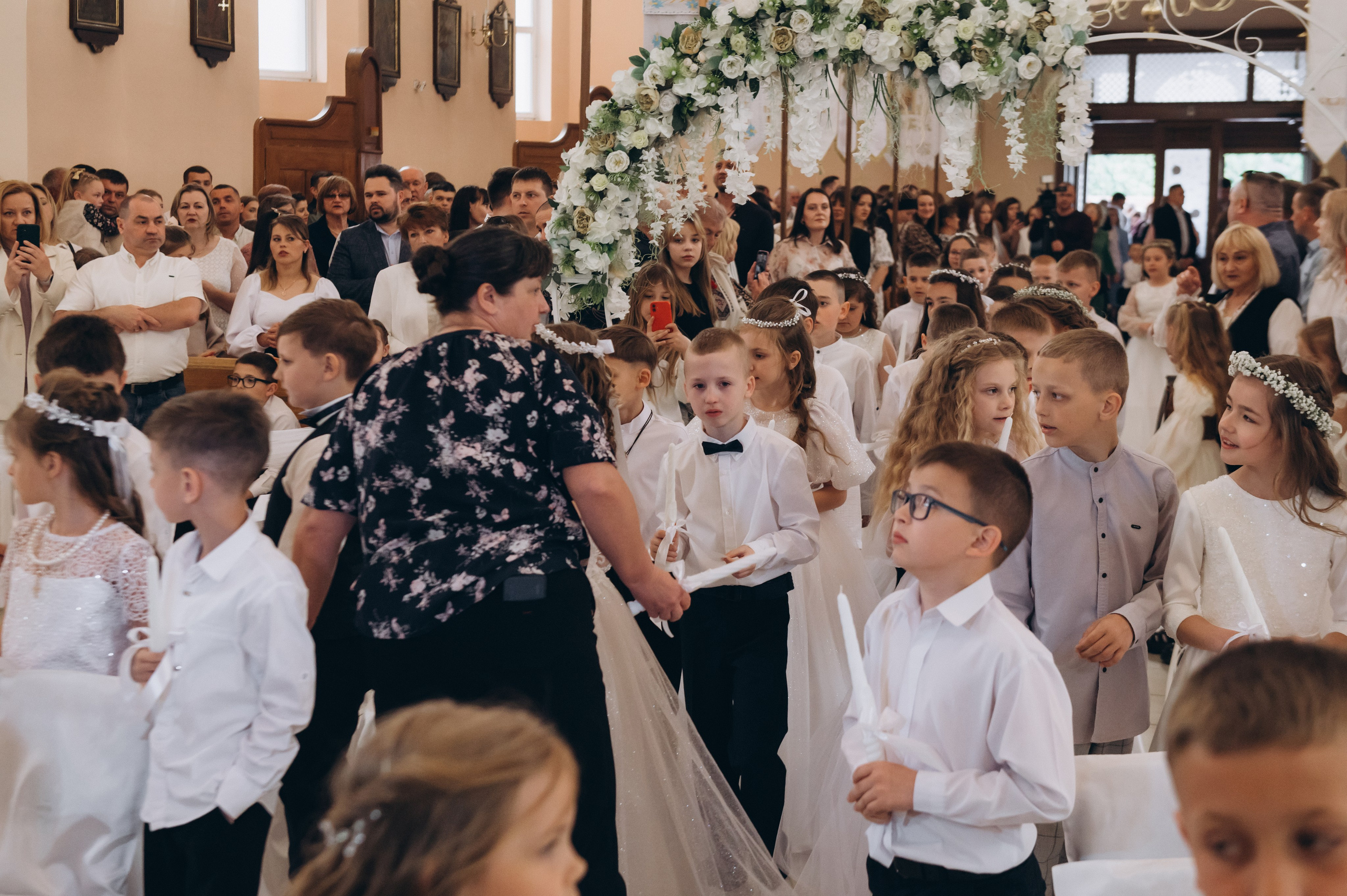 Фотосесія Причастя Тернопіль, зйомка Причастя, фотограф на Причастя Тернопіль, Причастя Львів, церква Петра і Павла. Сімейний, дитячий та індивідуальний фотограф в м. Тернопіль, м. Львів