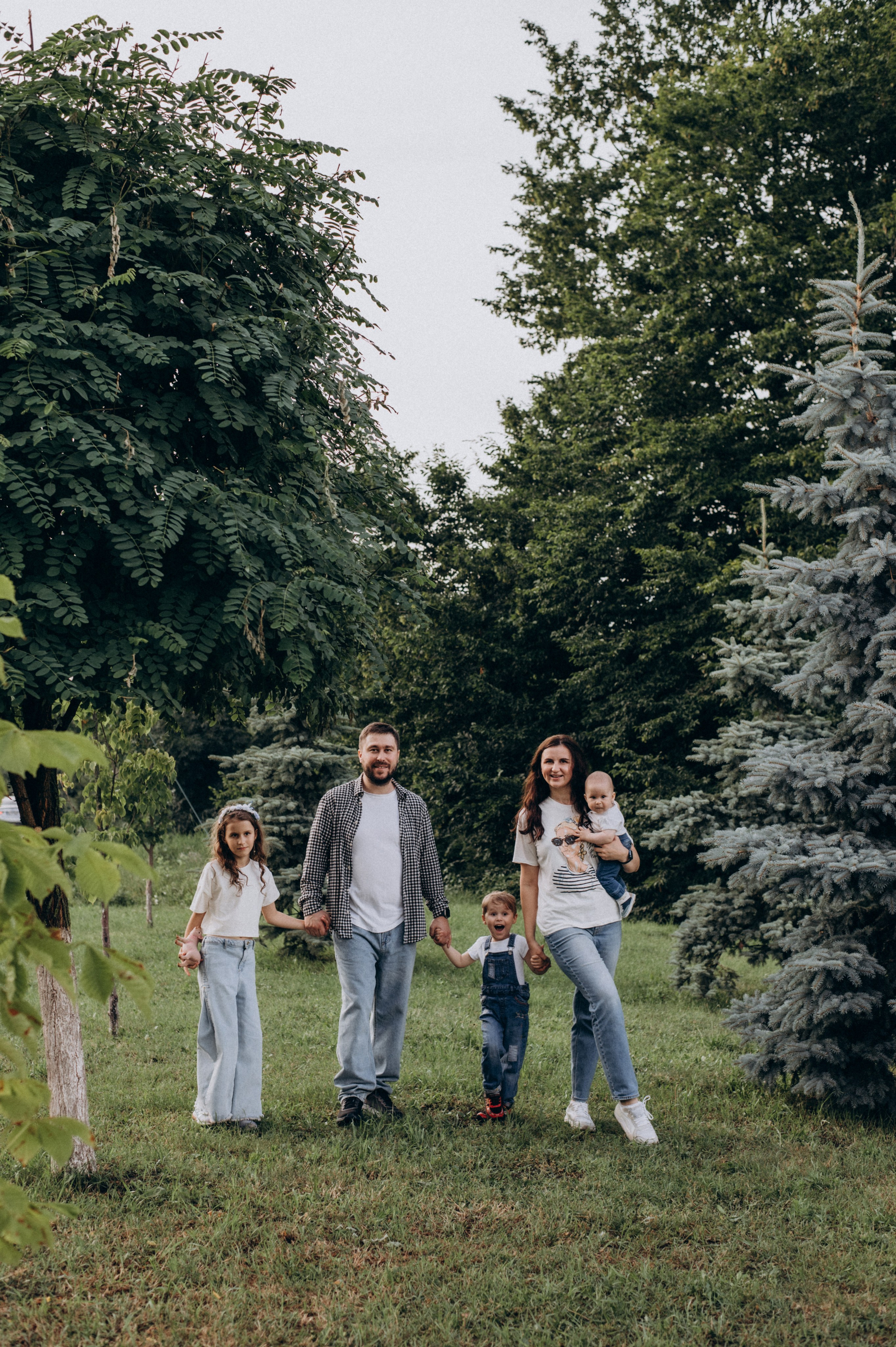 Сімейна фотосесія Тернопіль, сімейний фотограф Тернопіль, зйомка великої сімї. Сімейний, дитячий та індивідуальний фотограф в м. Тернопіль, м. Львів