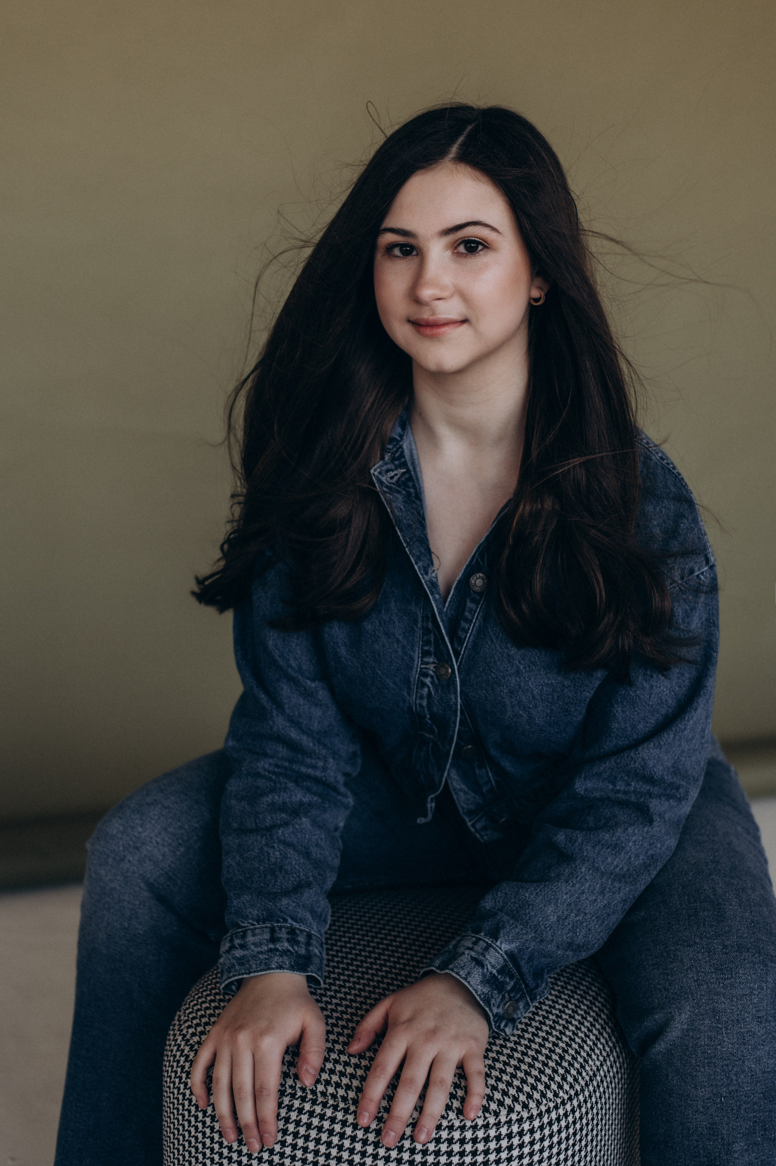 Індивідуальна фотосесія у студії, зйомка з домашнім улюбленцем. Сімейний, дитячий та індивідуальний фотограф в м. Тернопіль, м. Львів