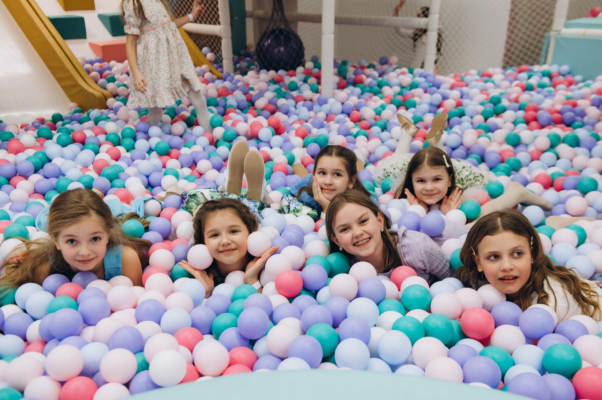 Фотосесія дня народження в Baby Towm Байківці, зйомка дитячого дня народження Тернопіль, фотосесія дня народження Тернопіль. Сімейний, дитячий та індивідуальний фотограф в м. Тернопіль, м. Львів