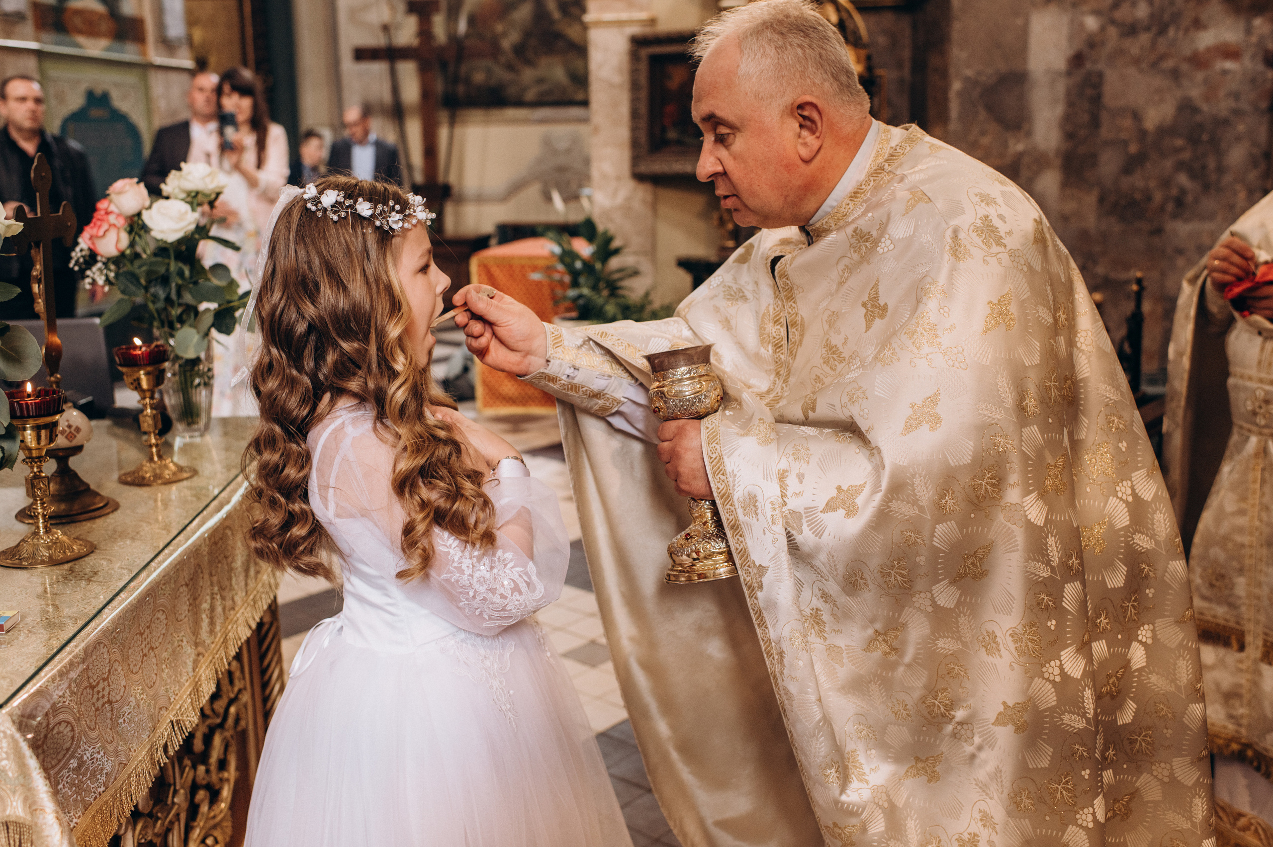 Фотосесія Першого Причастя Тернопіль, зйомка Причастя Тернопіль, Таїнство Першого Причастя Тернопіль, Катедра Причастя Тернопіль. Сімейний, дитячий та індивідуальний фотограф в м. Тернопіль, м. Львів