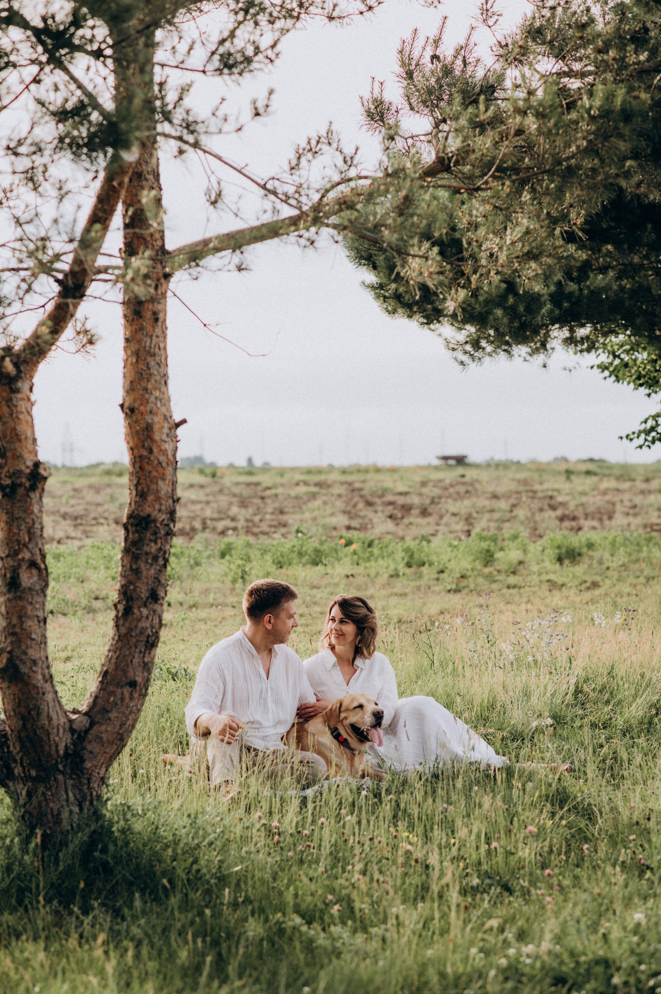 Сімейна фотосесія на природі, зйомка з собакою, фотосесія лавсторі Тернопіль. Сімейний, дитячий та індивідуальний фотограф в м. Тернопіль, м. Львів