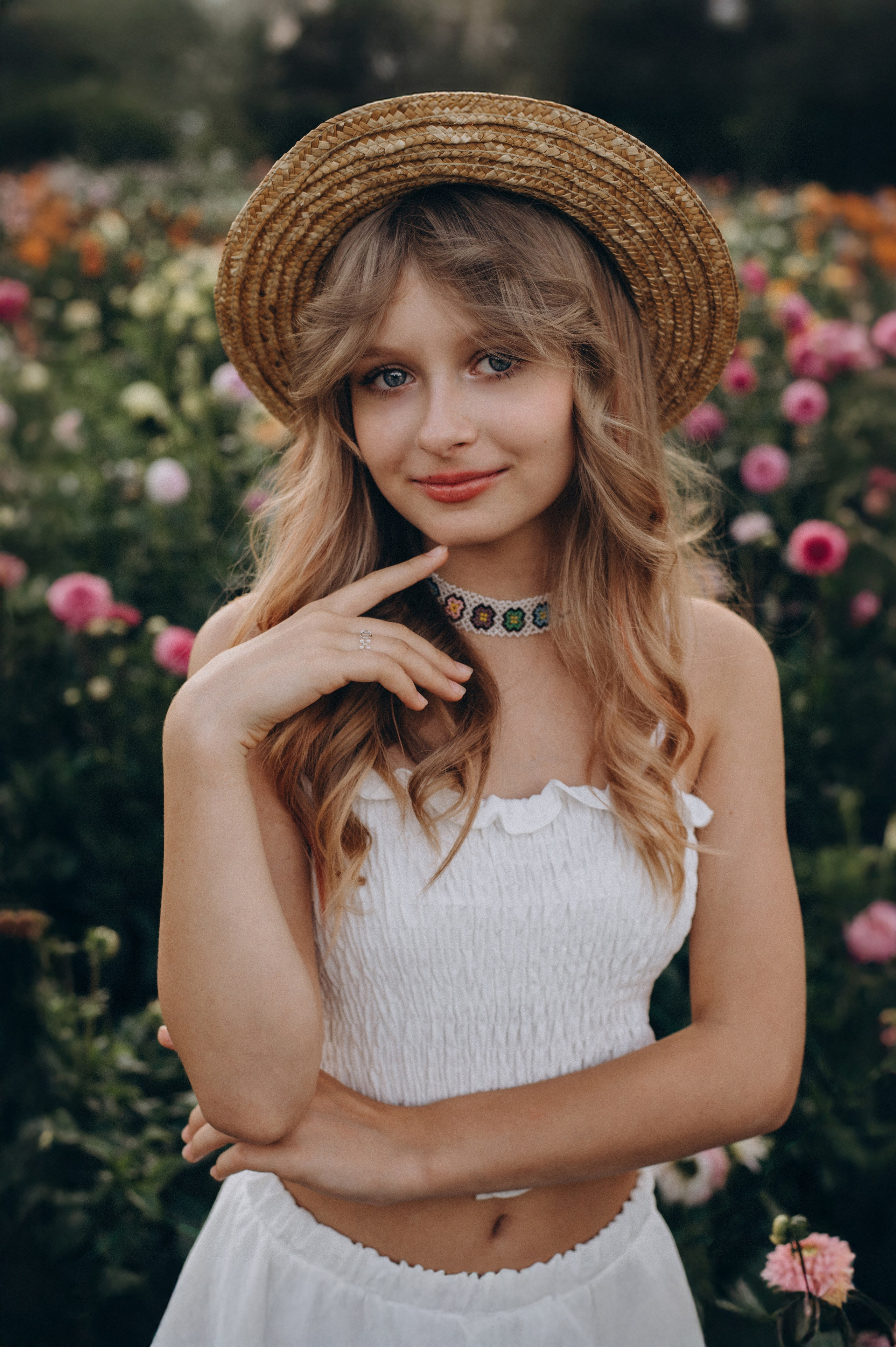 Сімейна фотосесія мами і доньки, сімейний фотограф Тернопіль, портретний фотограф, сімейна фотосесія Тернопіль, фотосесія в жоржинах. Сімейний, дитячий та індивідуальний фотограф в м. Тернопіль, м. Львів