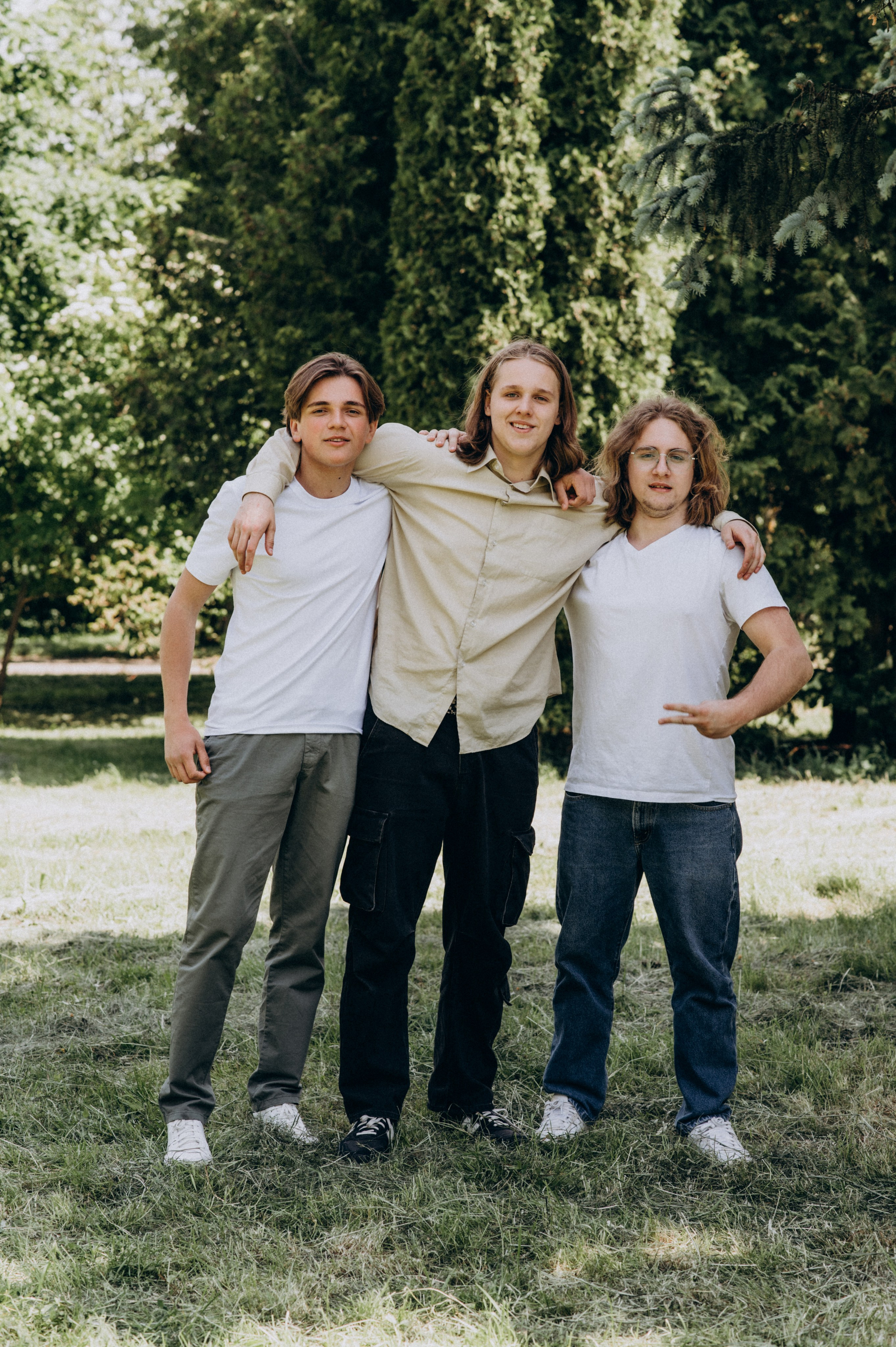 Фотосесія випускників, зйомка випускників Тернопіль Львів, випускні фотоальбоми Тернопіль, шкільні фотоальбоми Тернопіль. Сімейний, дитячий та індивідуальний фотограф в м. Тернопіль, м. Львів