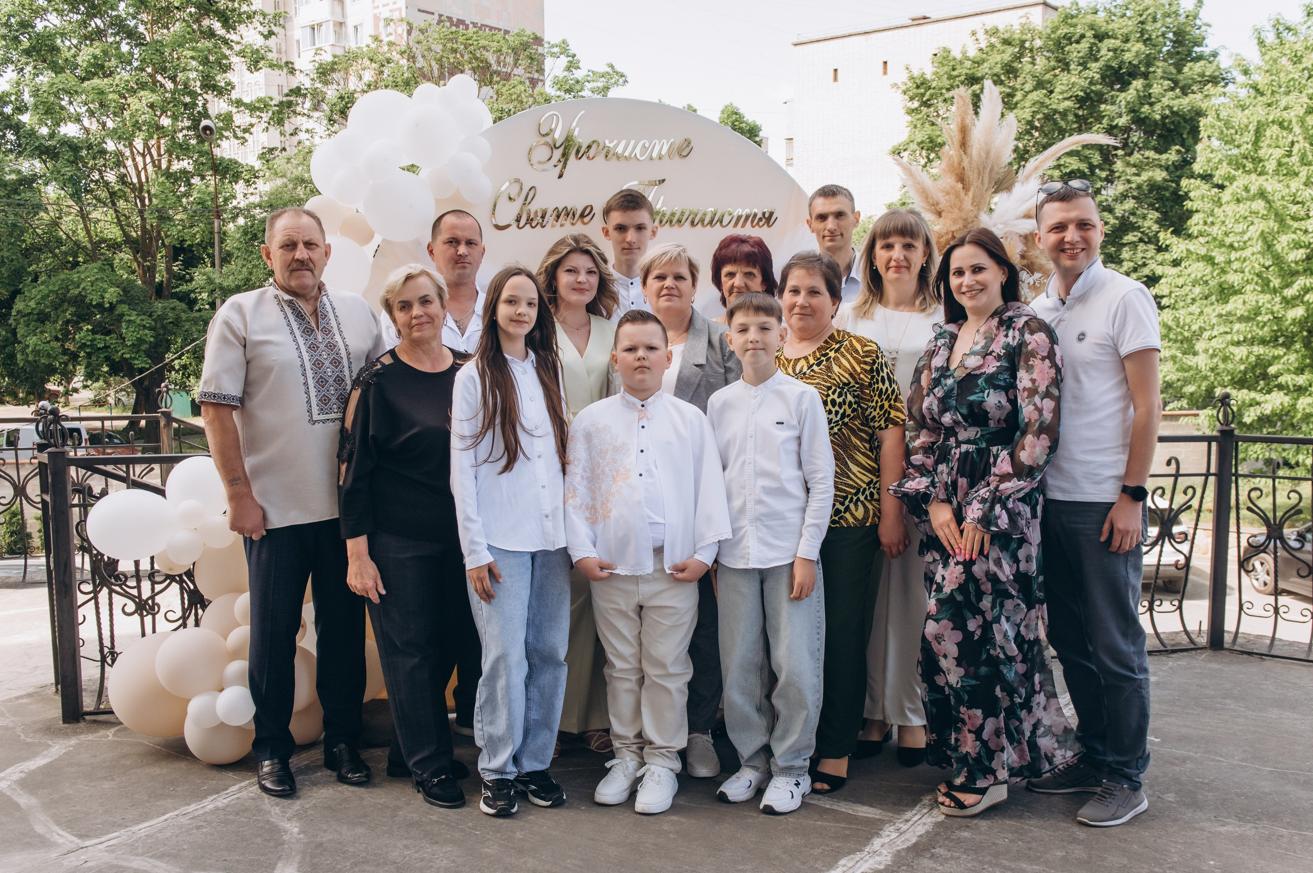 Фотосесія Причастя Тернопіль церква Св Михаїла, фотограф на Причастя Тернопіль, фотосесія Літургії Причастя Тернопіль. Сімейний, дитячий та індивідуальний фотограф в м. Тернопіль, м. Львів
