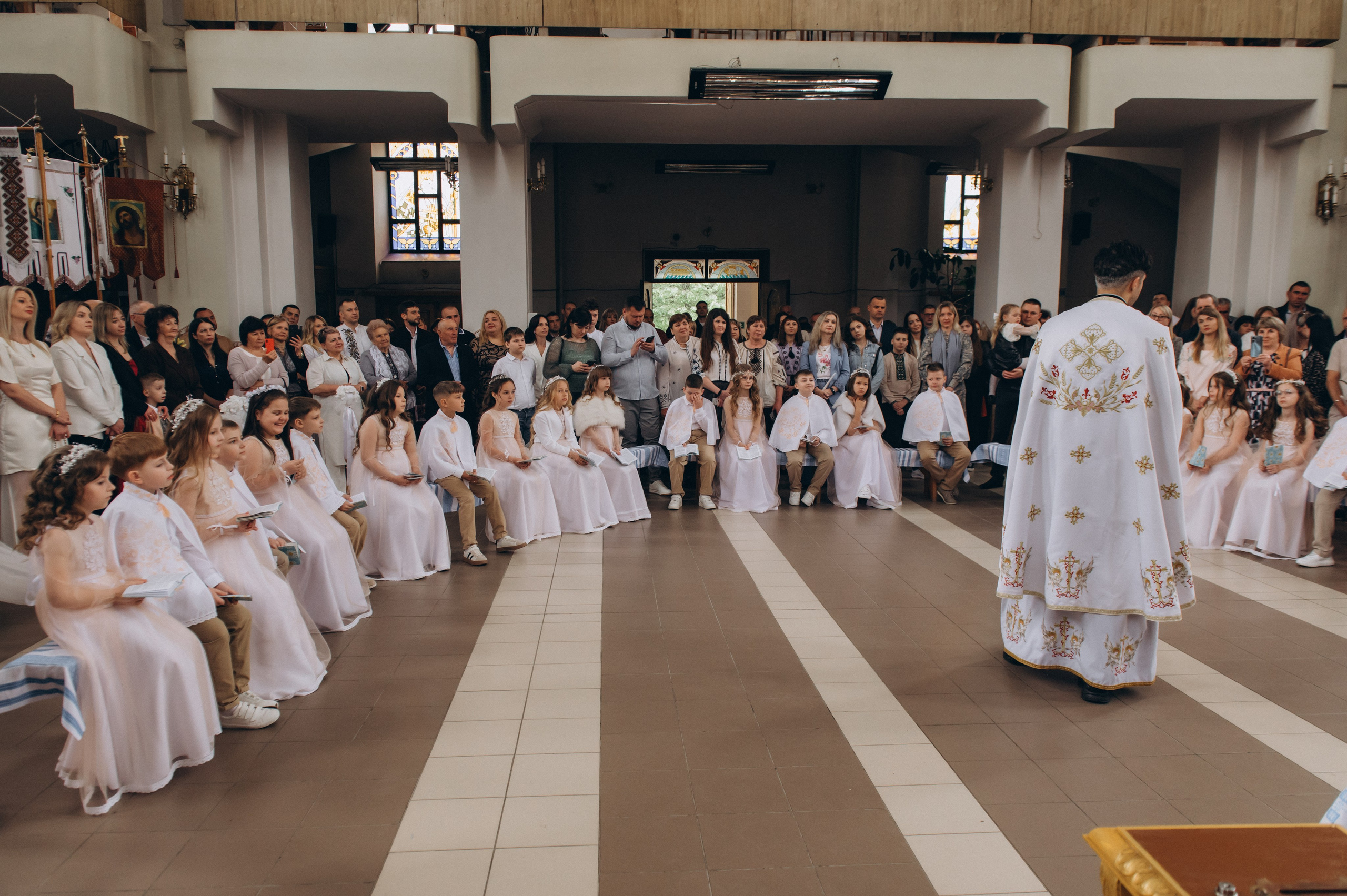 Фотосесія Причастя Тернопіль, зйомка Причастя, фотограф на Причастя Тернопіль, Причастя Львів, Причастя церква Михаїла Тернопіль. Сімейний, дитячий та індивідуальний фотограф в м. Тернопіль, м. Львів