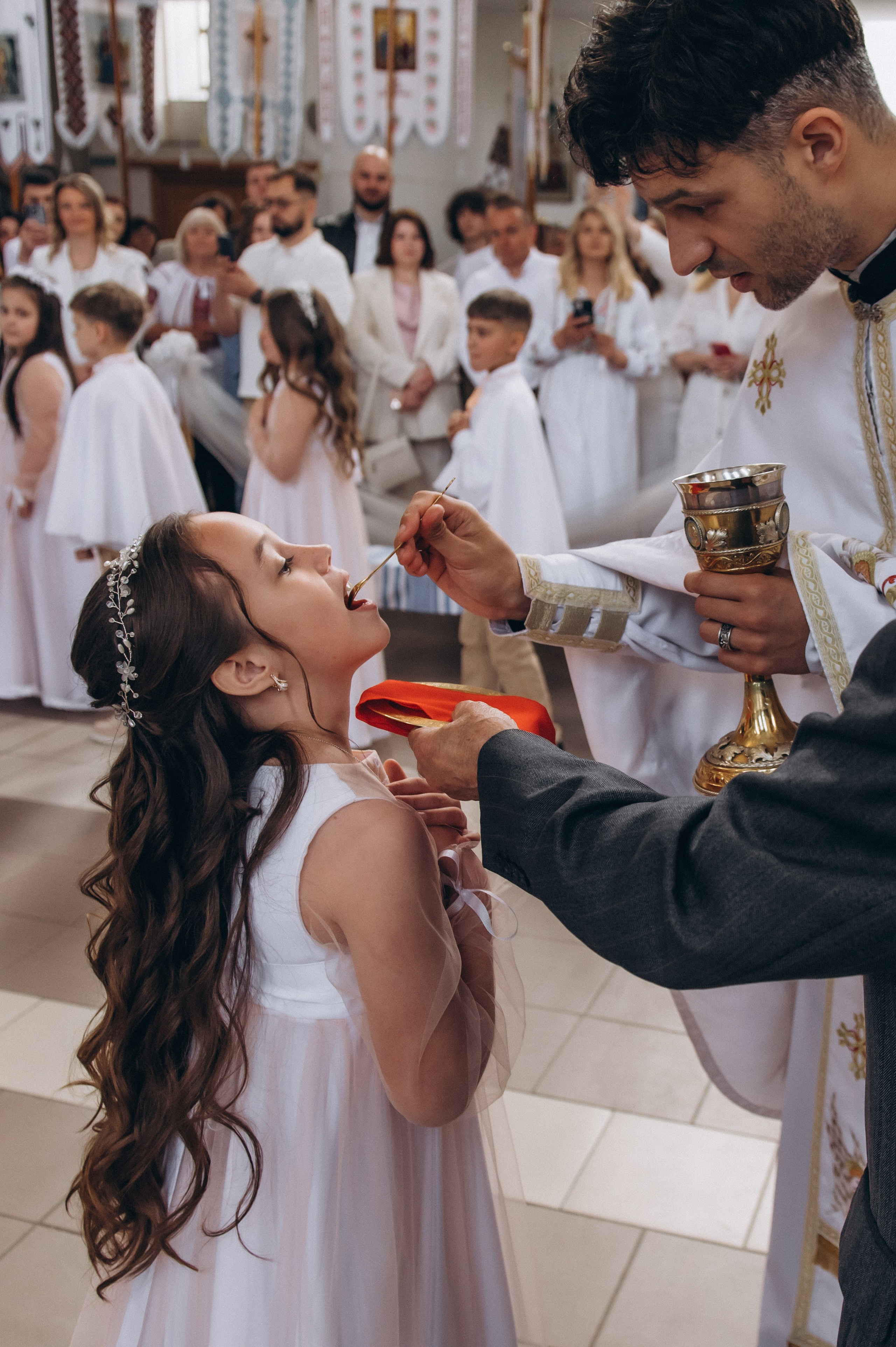 Фотосесія Причастя Тернопіль, зйомка Причастя, фотограф на Причастя Тернопіль, Причастя Львів, Причастя церква Михаїла Тернопіль. Сімейний, дитячий та індивідуальний фотограф в м. Тернопіль, м. Львів