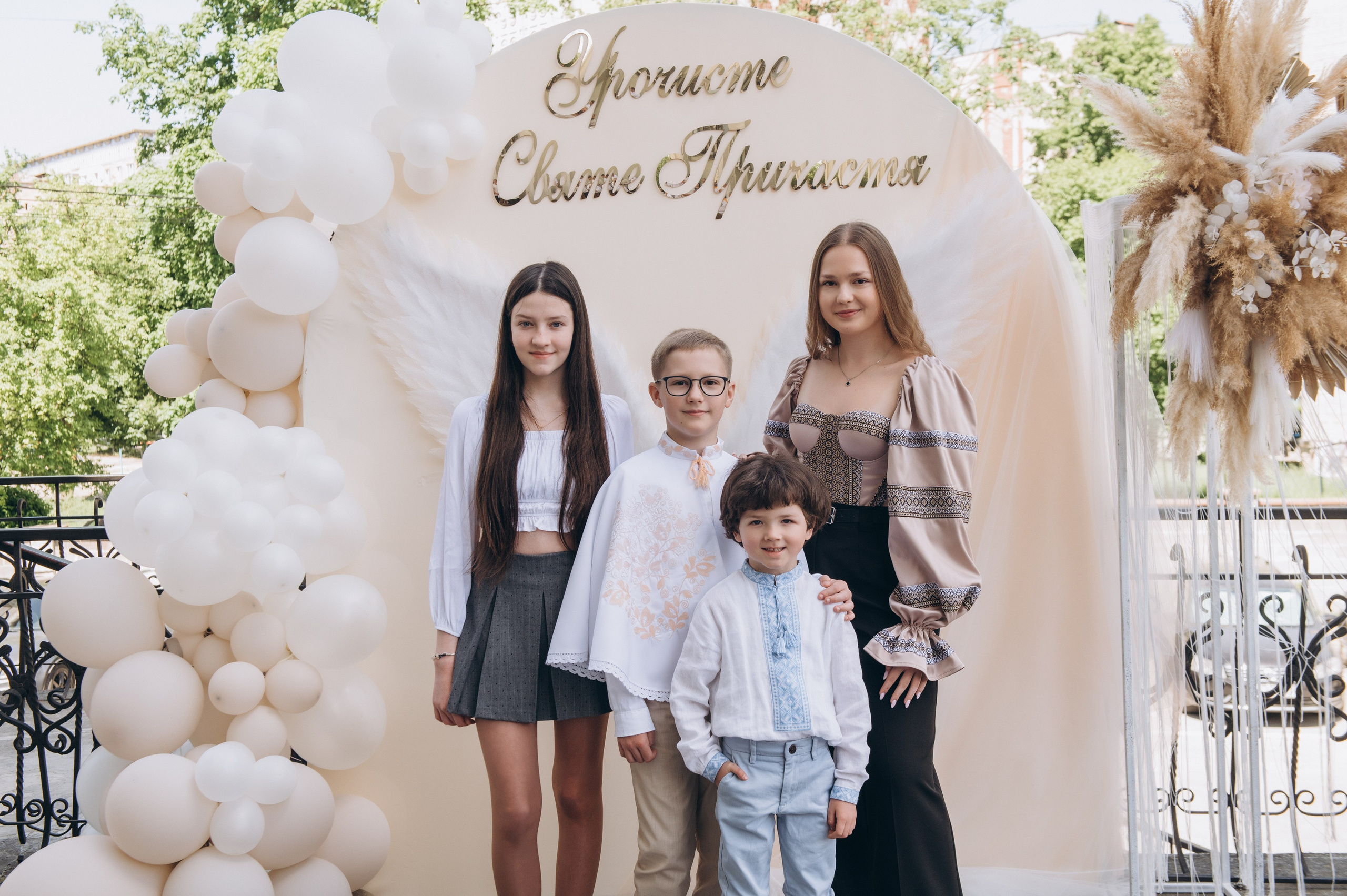 Фотосесія Причастя Тернопіль церква Св Михаїла, фотограф на Причастя Тернопіль, фотосесія Літургії Причастя Тернопіль. Сімейний, дитячий та індивідуальний фотограф в м. Тернопіль, м. Львів