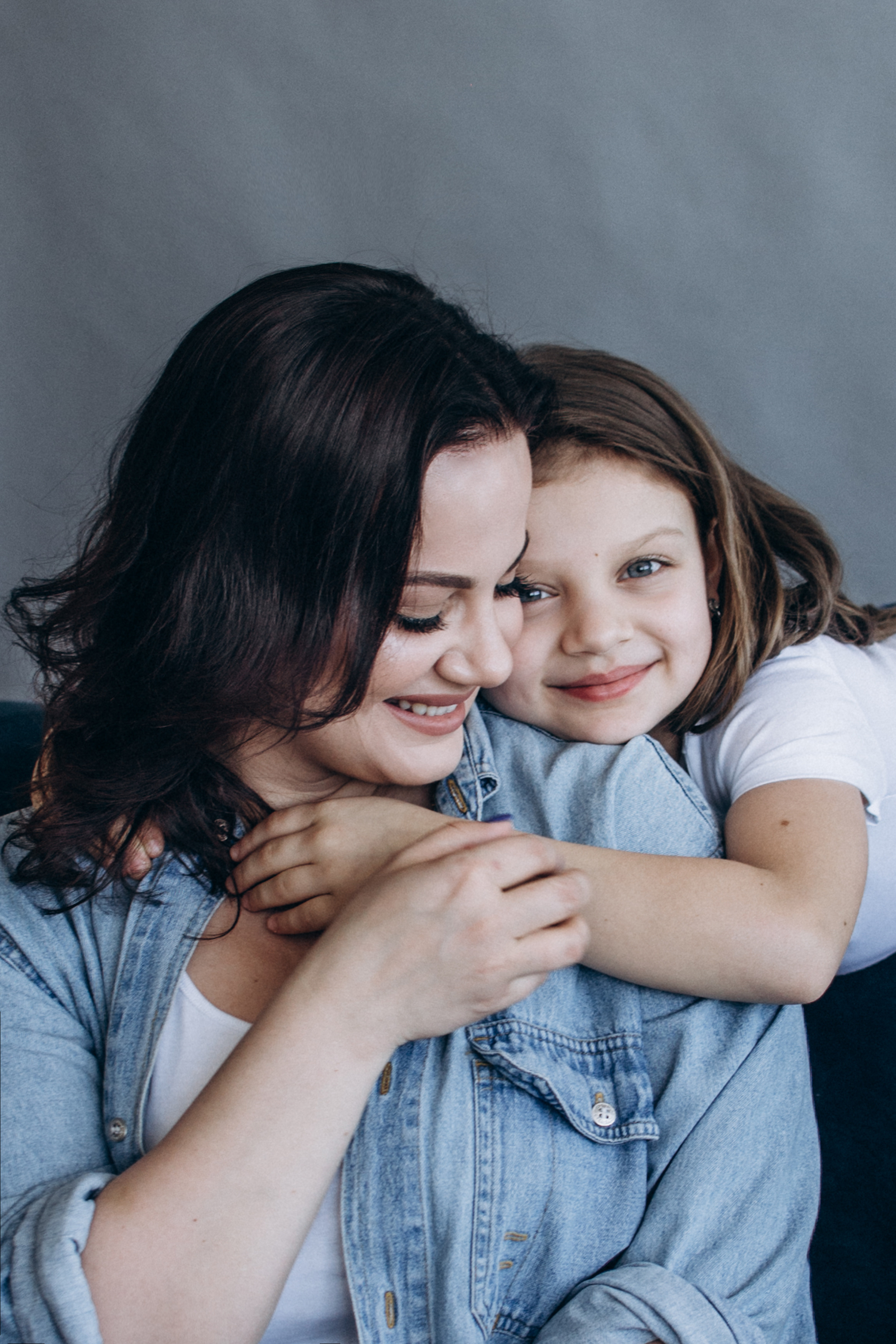 Мама і донечка. Студійна сімейна фотосесія. Сімейний, дитячий та індивідуальний фотограф в м. Тернопіль, м. Львів