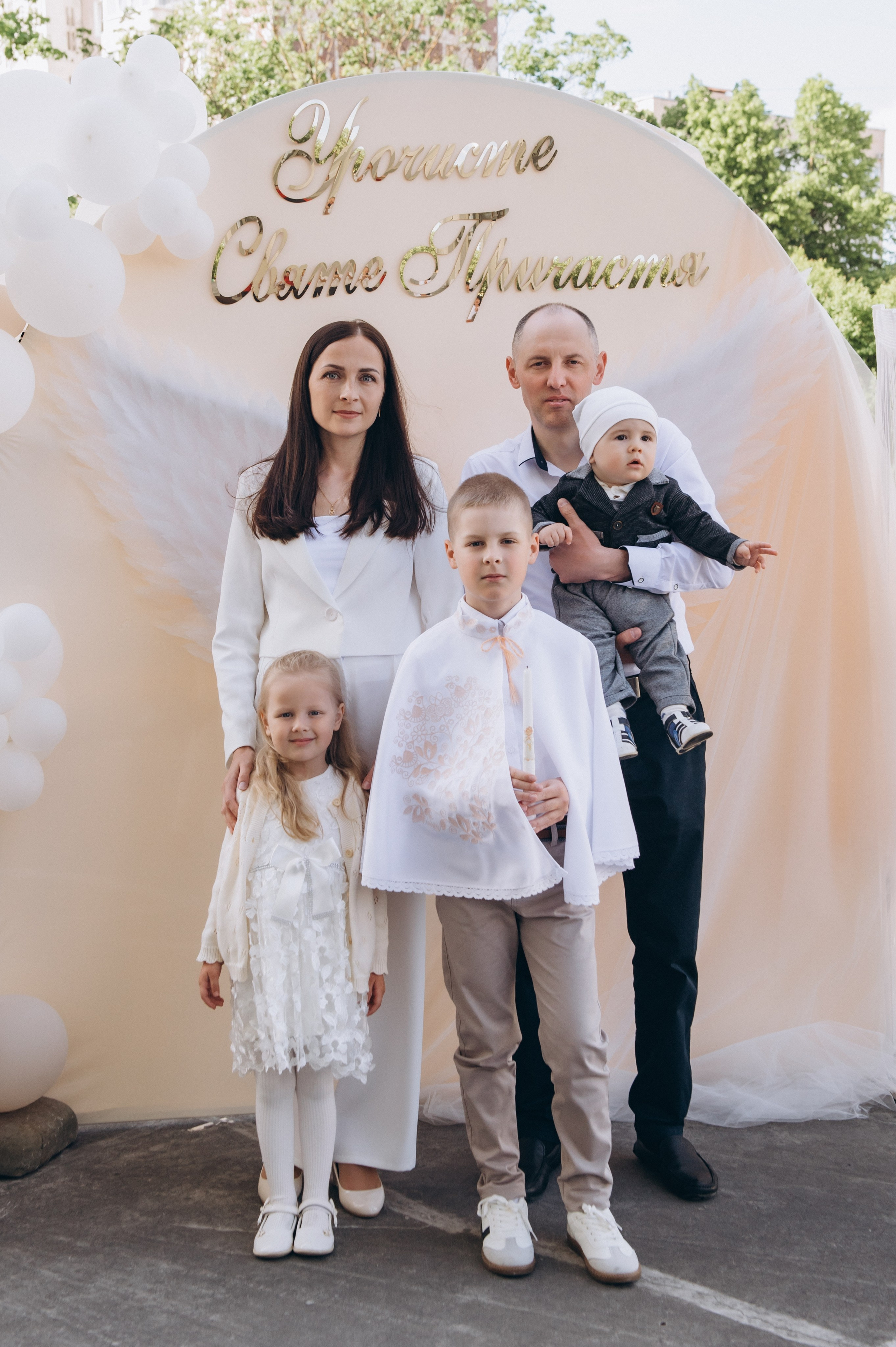 Фотосесія Причастя Тернопіль церква Св Михаїла, фотограф на Причастя Тернопіль, фотосесія Літургії Причастя Тернопіль. Сімейний, дитячий та індивідуальний фотограф в м. Тернопіль, м. Львів
