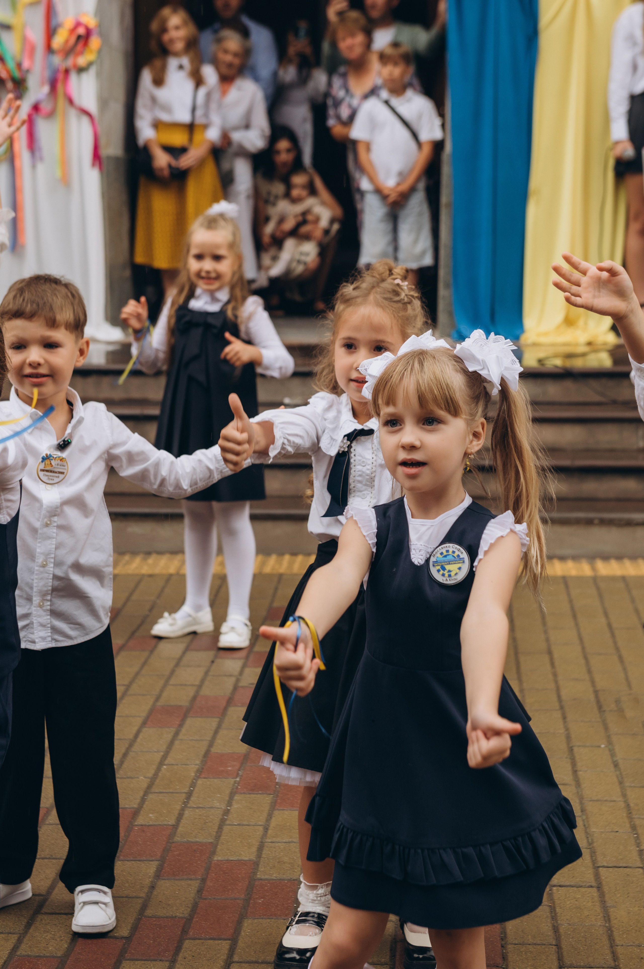 Перший дзвоник у Тернополі, фотосесія першокласників