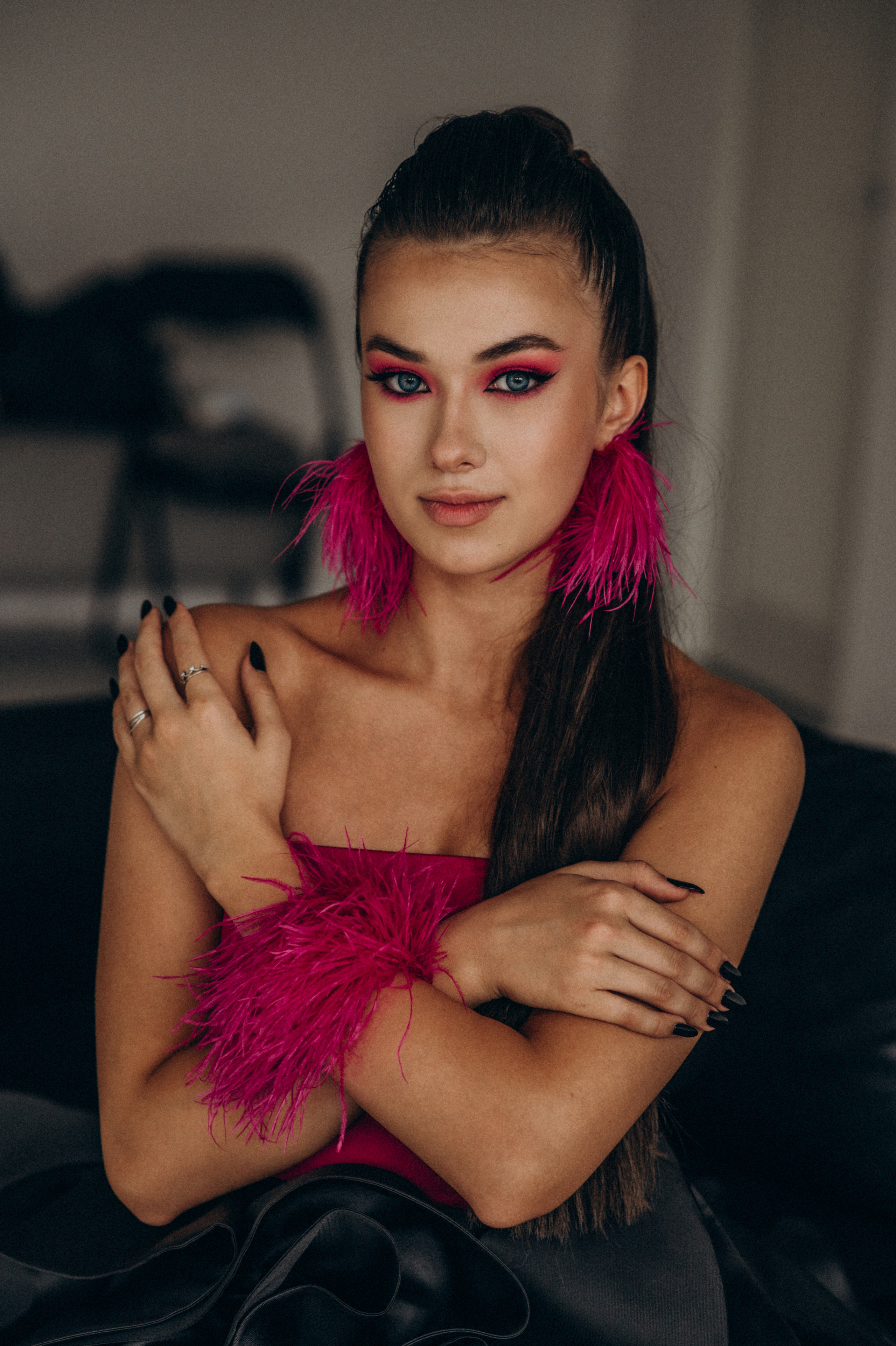 Випускниця, зйомка у студії, фотосесія випускного Тернопіль Львів. Сімейний, дитячий та індивідуальний фотограф в м. Тернопіль, м. Львів