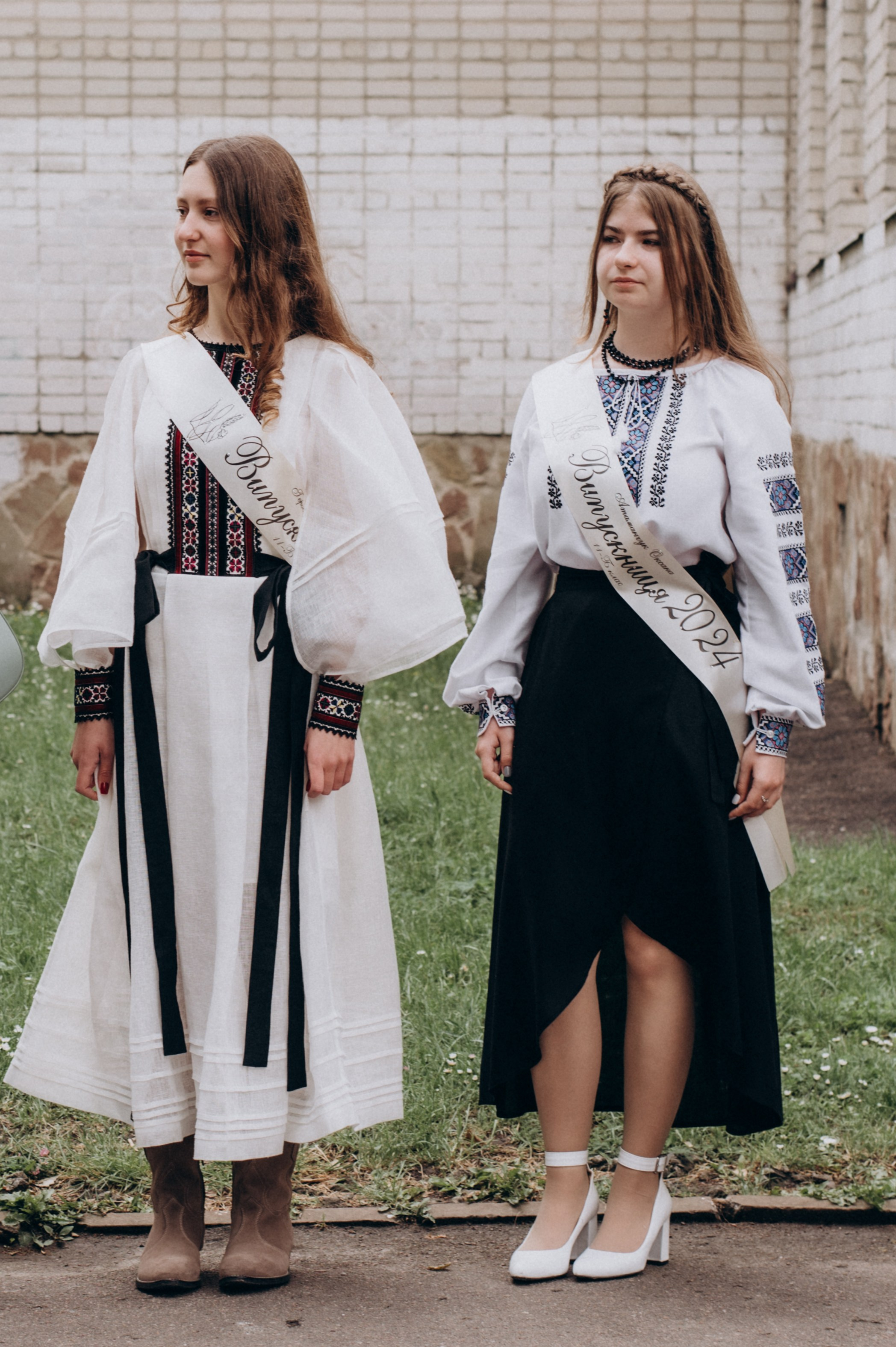 Фотосесія останнього дзвоника, фотосесія випускників Тернопіль, випускний 2024. Сімейний, дитячий та індивідуальний фотограф в м. Тернопіль, м. Львів