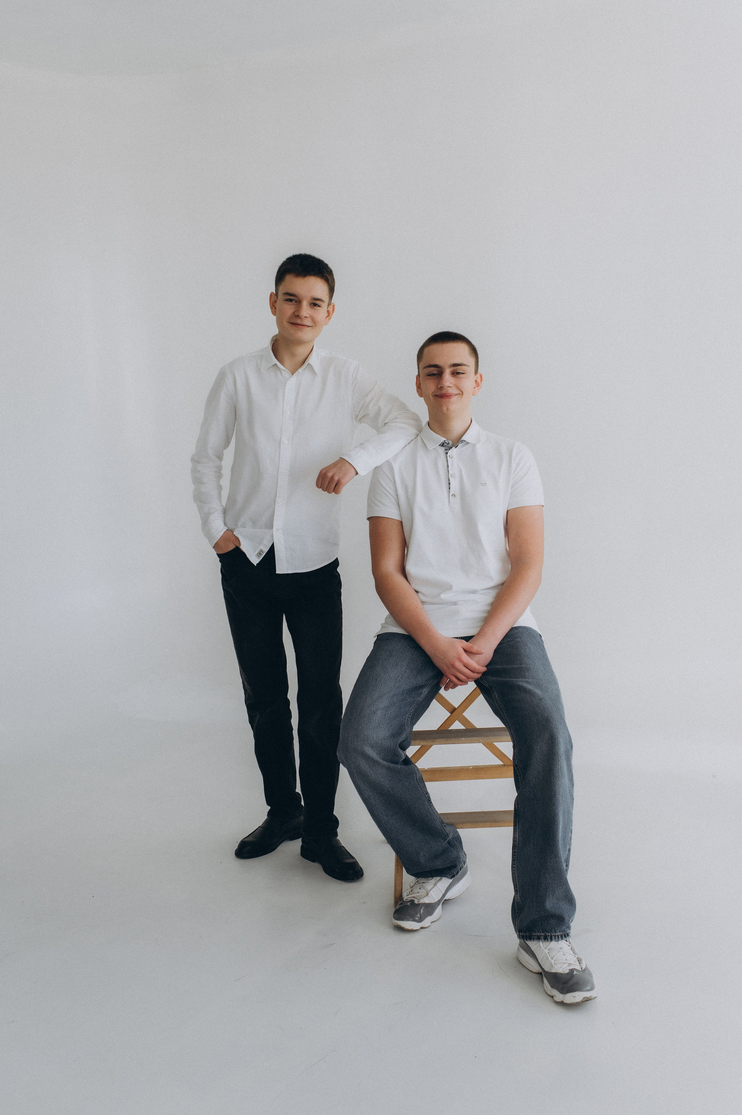 Фотосесія випускників, фотосесія на віньєтки Тернопіль, випускники Тернопіль, випуск 2025. Сімейний, дитячий та індивідуальний фотограф в м. Тернопіль, м. Львів