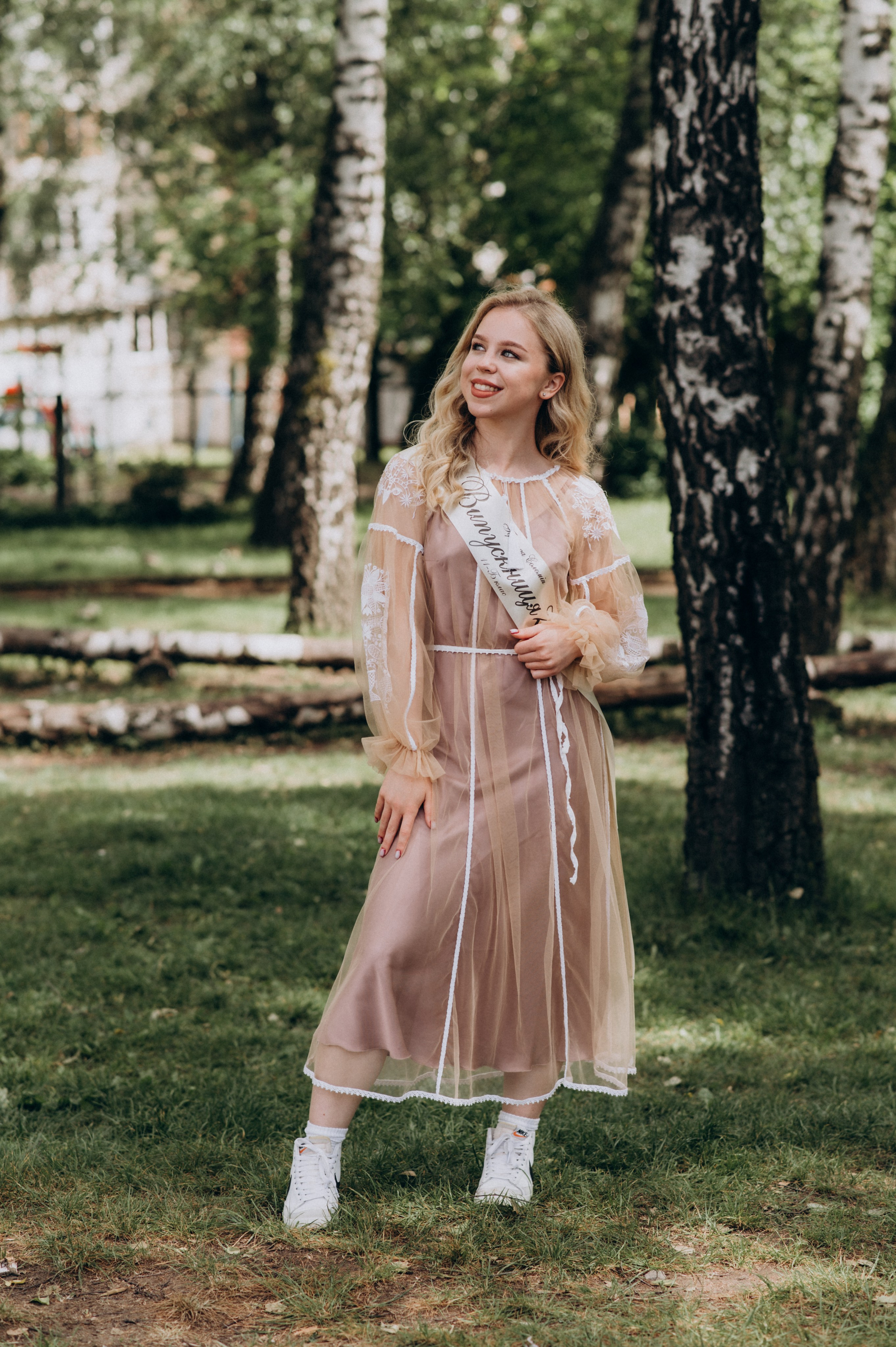 Фотосесія останнього дзвоника, фотосесія випускників Тернопіль, випускний 2024. Сімейний, дитячий та індивідуальний фотограф в м. Тернопіль, м. Львів