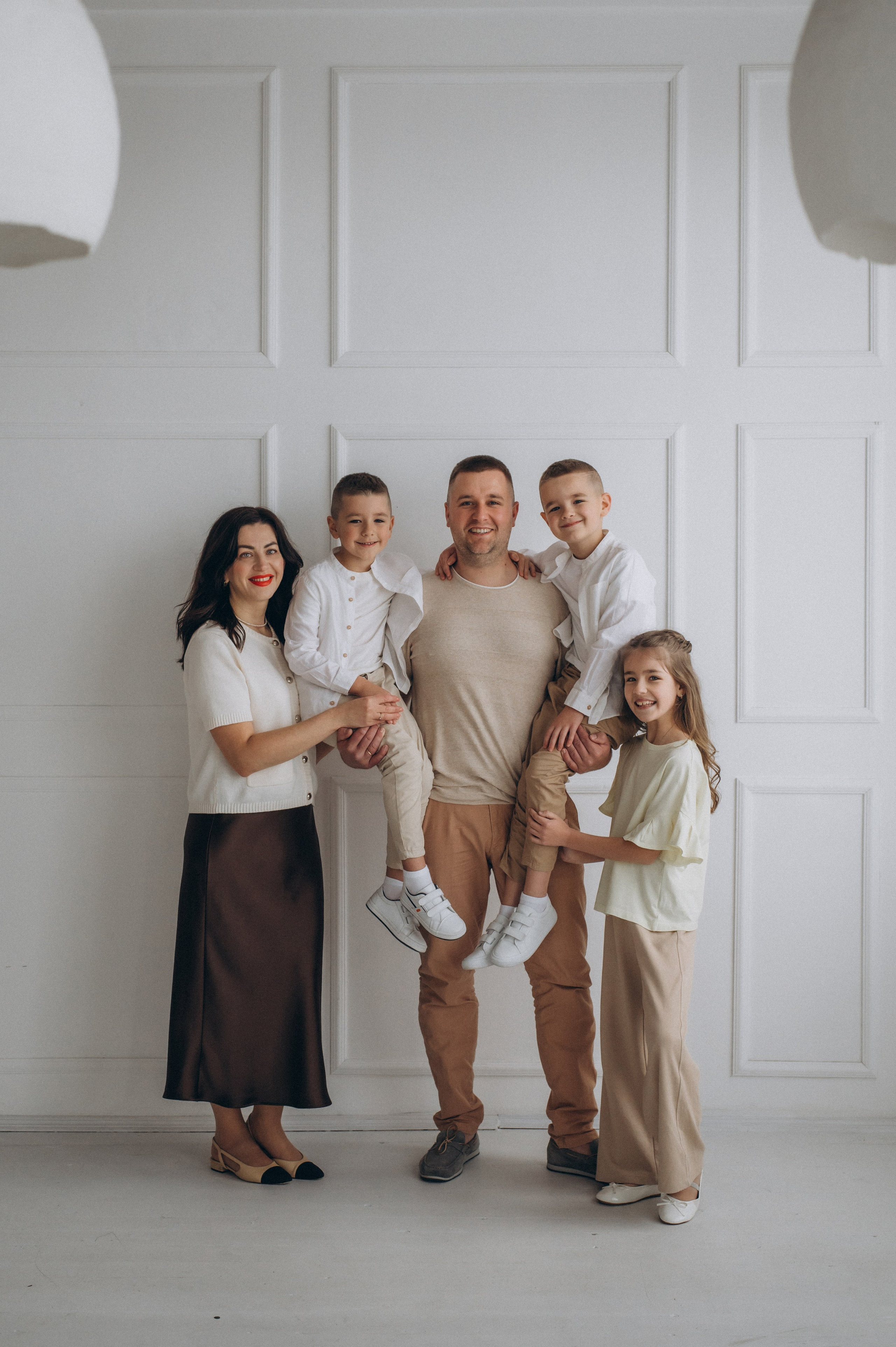 Сімейна фотосесія Тернопіль, сімейний фотограф Тернопіль Львів, зйомка дітей, портретний фотограф Тернопіль, фотосесія Причастя у студії. Сімейний, дитячий та індивідуальний фотограф в м. Тернопіль, м. Львів