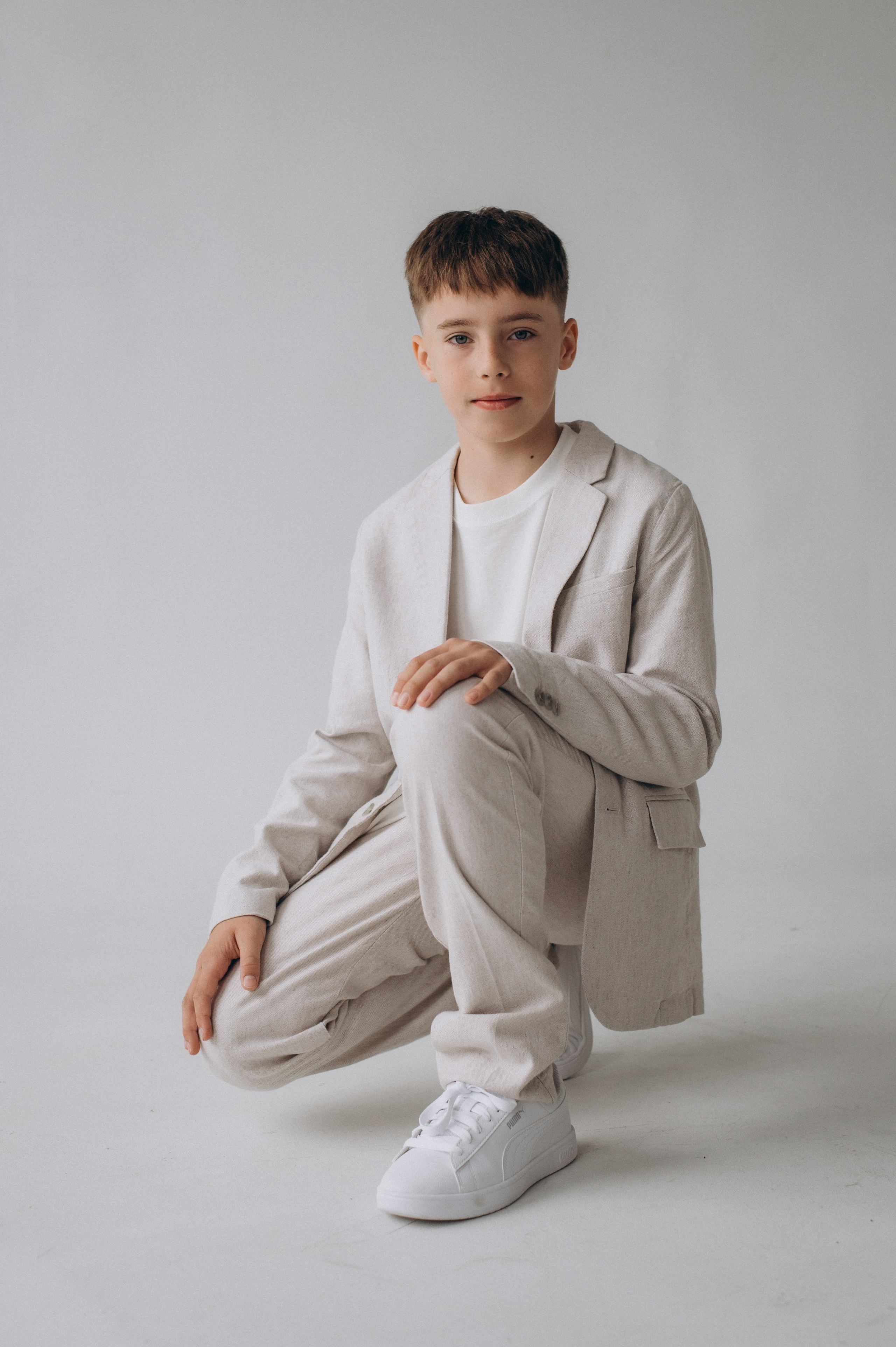 Шкільна фотосесія на віньєтки Тернопіль, фотосесія випускників Тернопіль, зйомка на віньєтки, шкільні фотоальбоми Тернопіль. Сімейний, дитячий та індивідуальний фотограф в м. Тернопіль, м. Львів