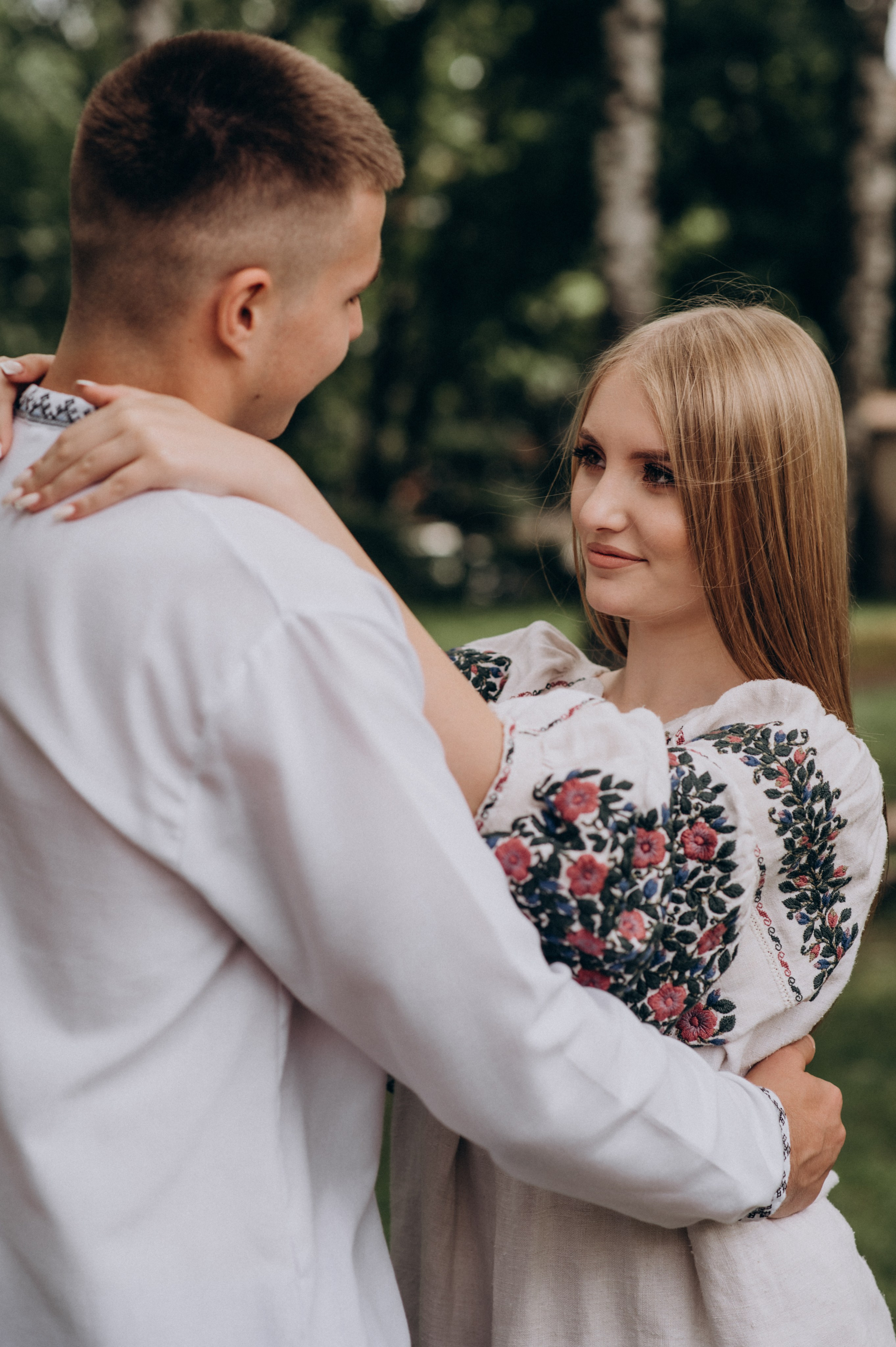 Фотосесія останнього дзвоника, фотосесія випускників Тернопіль, випускний 2024. Сімейний, дитячий та індивідуальний фотограф в м. Тернопіль, м. Львів