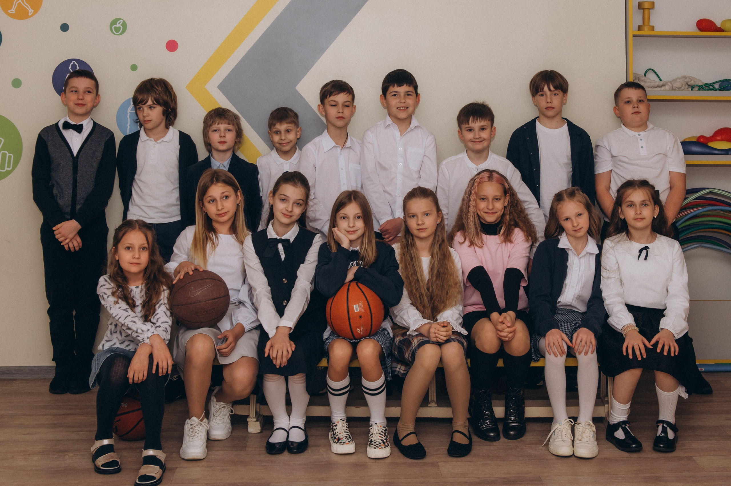 Шкільна фотосесія на віньєтки Тернопіль, фотосесія випускників Тернопіль, зйомка на віньєтки, шкільні фотоальбоми Тернопіль. Сімейний, дитячий та індивідуальний фотограф в м. Тернопіль, м. Львів