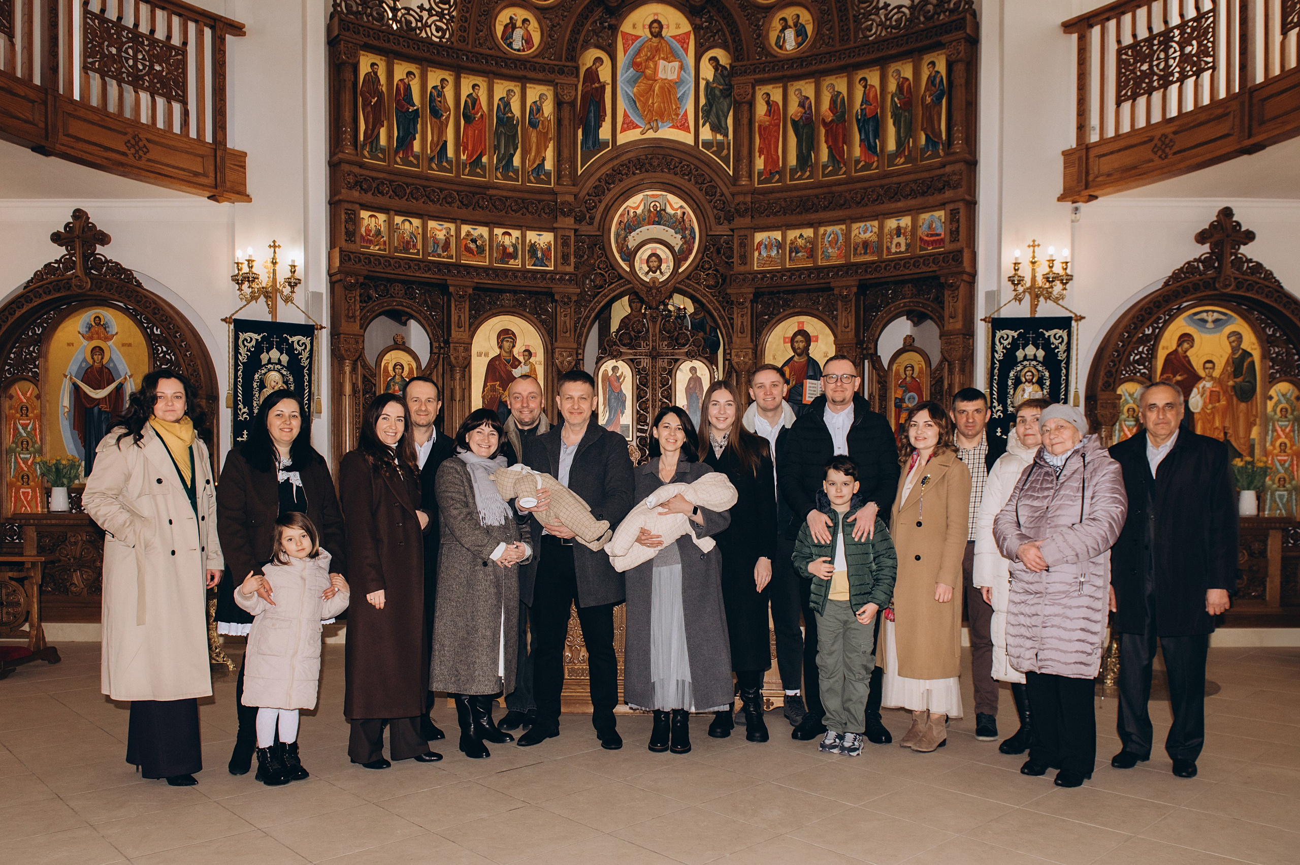 Фотосесія Хрещення Тернопіль, зйомка Хрестин Тернопіль, Храм Різдва Пресвятої Богородиці УГКЦ Тернопіль. Сімейний, дитячий та індивідуальний фотограф в м. Тернопіль, м. Львів
