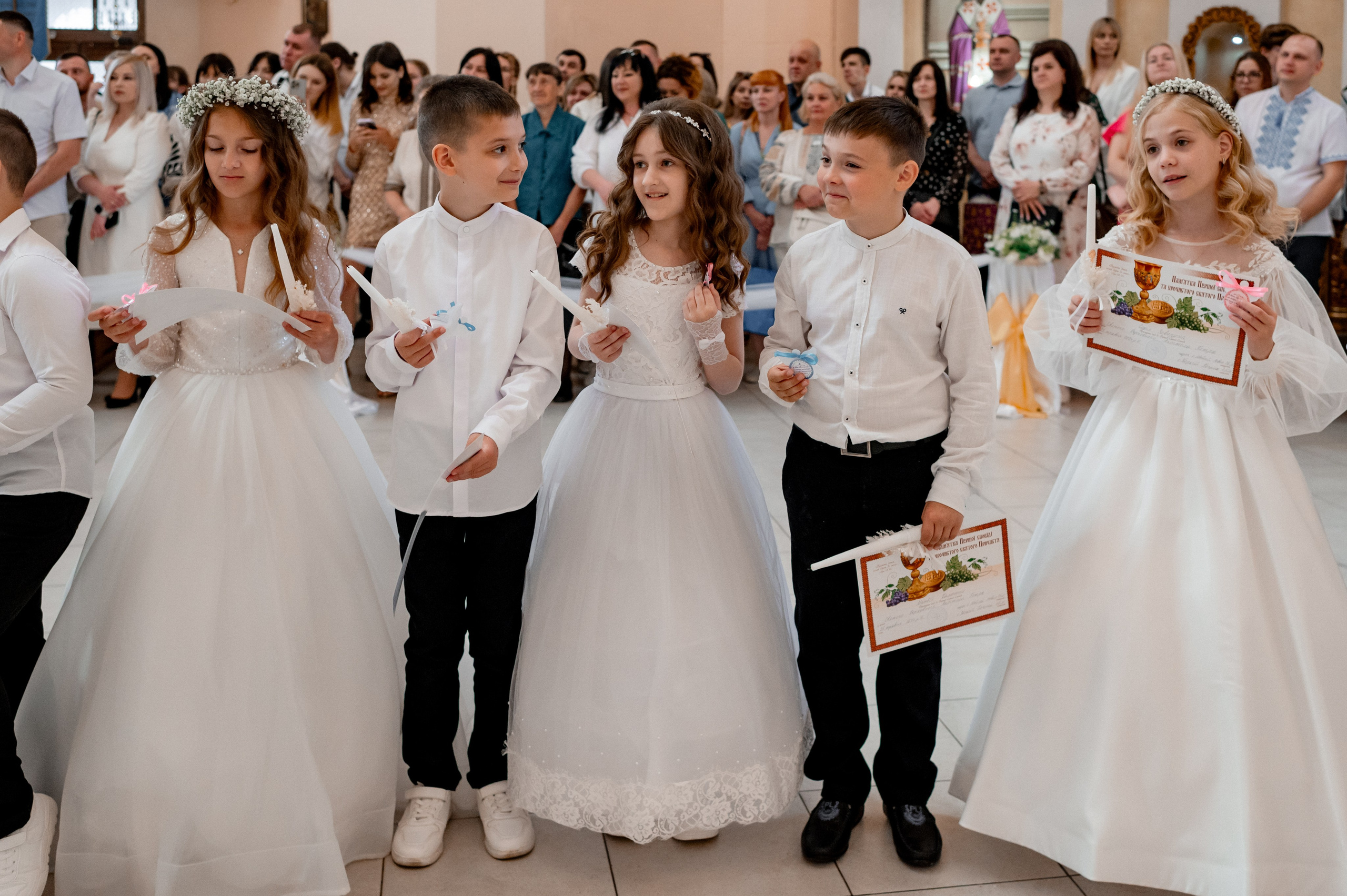 Фотосесія Першого Причастя Тернопіль, зйомка Причастя Тернопіль, Таїнство Першого Причастя Тернопіль, Катедра Причастя Тернопіль. Сімейний, дитячий та індивідуальний фотограф в м. Тернопіль, м. Львів
