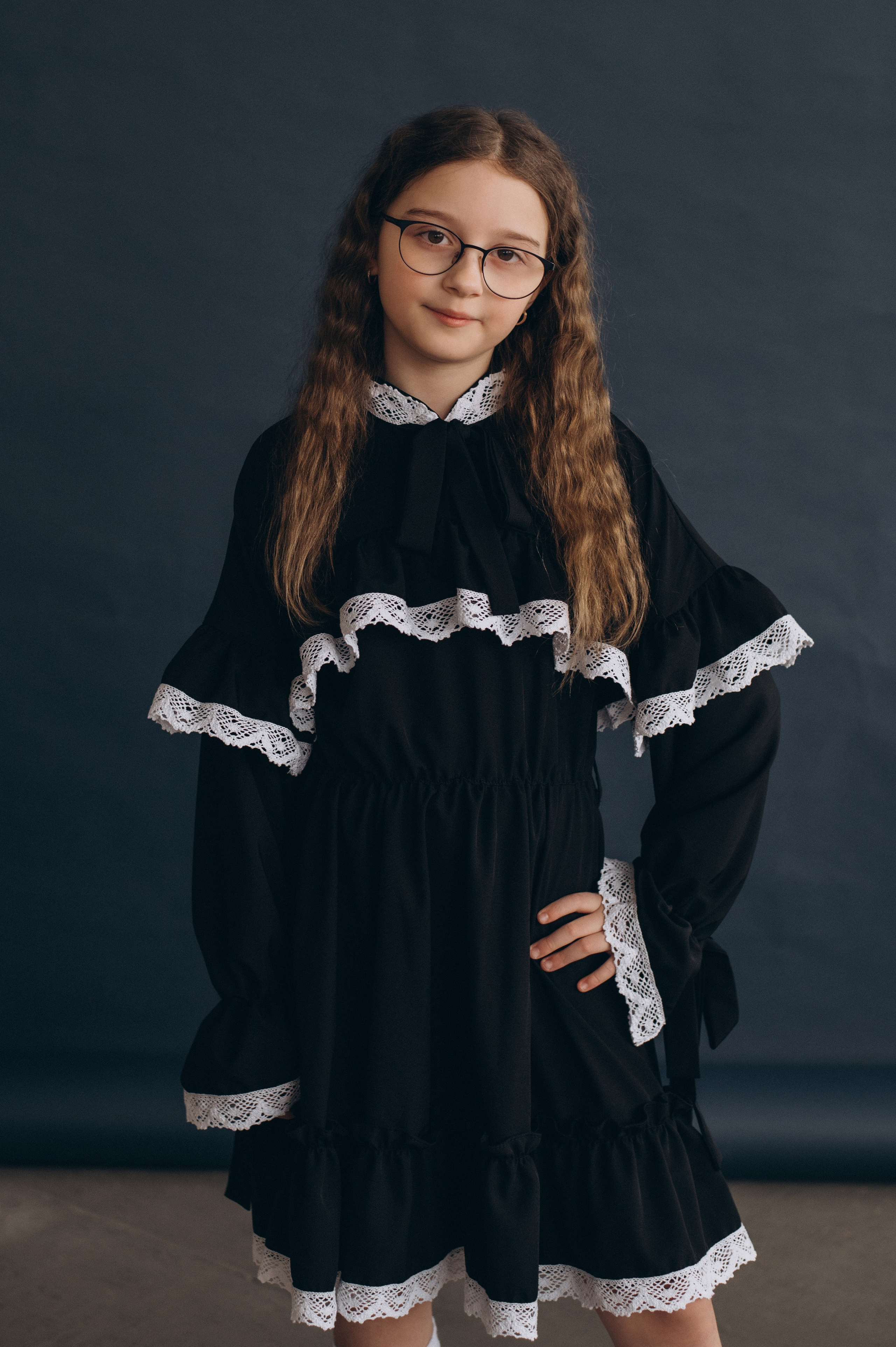 Фотосесія школярів у студії на шкільні фотоальбоми віньєтки Тернопіль, фотосесія випускників Тернопіль, шкільні фотокниги Тернопіль. Сімейний, дитячий та індивідуальний фотограф в м. Тернопіль, м. Львів