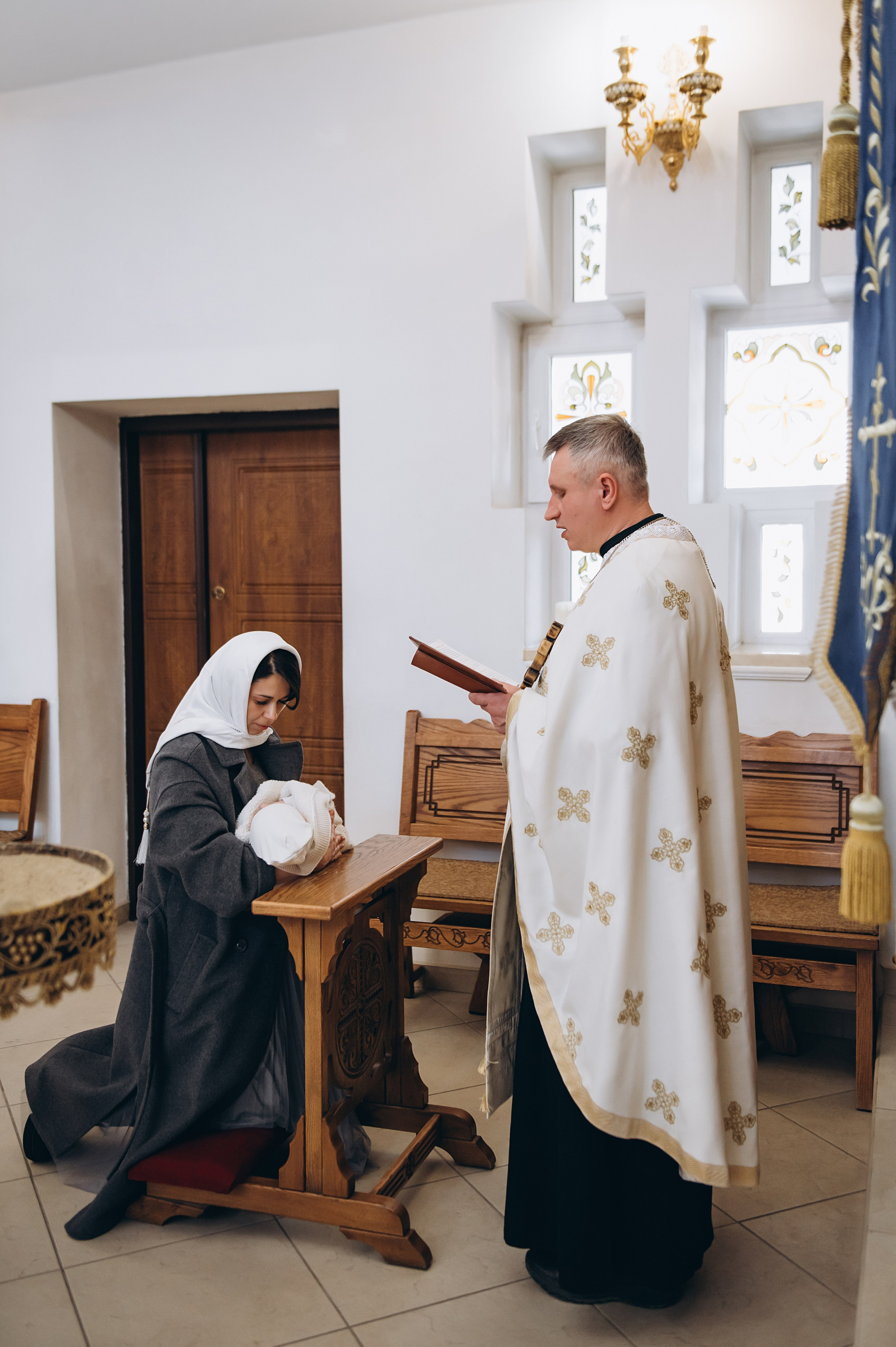 Фотосесія Хрещення Тернопіль, зйомка Хрестин Тернопіль, Храм Різдва Пресвятої Богородиці УГКЦ Тернопіль. Сімейний, дитячий та індивідуальний фотограф в м. Тернопіль, м. Львів