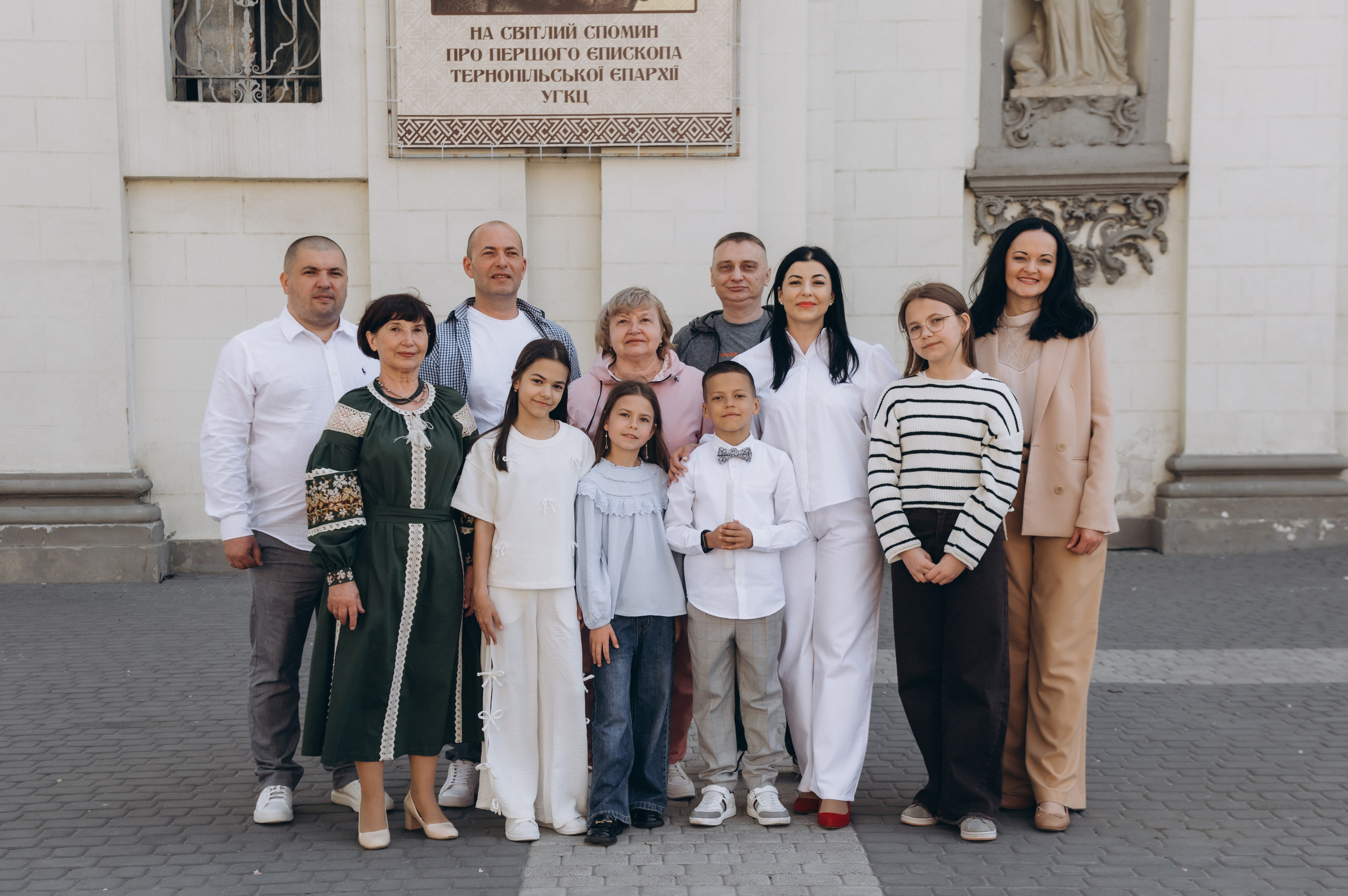 Фотосесія Першого Причастя Тернопіль, фотосесія Причастя Тернопіль, Таїнство Першого Причастя Тернопіль, Катедра Причастя Тернопіль. Сімейний, дитячий та індивідуальний фотограф в м. Тернопіль, м. Львів