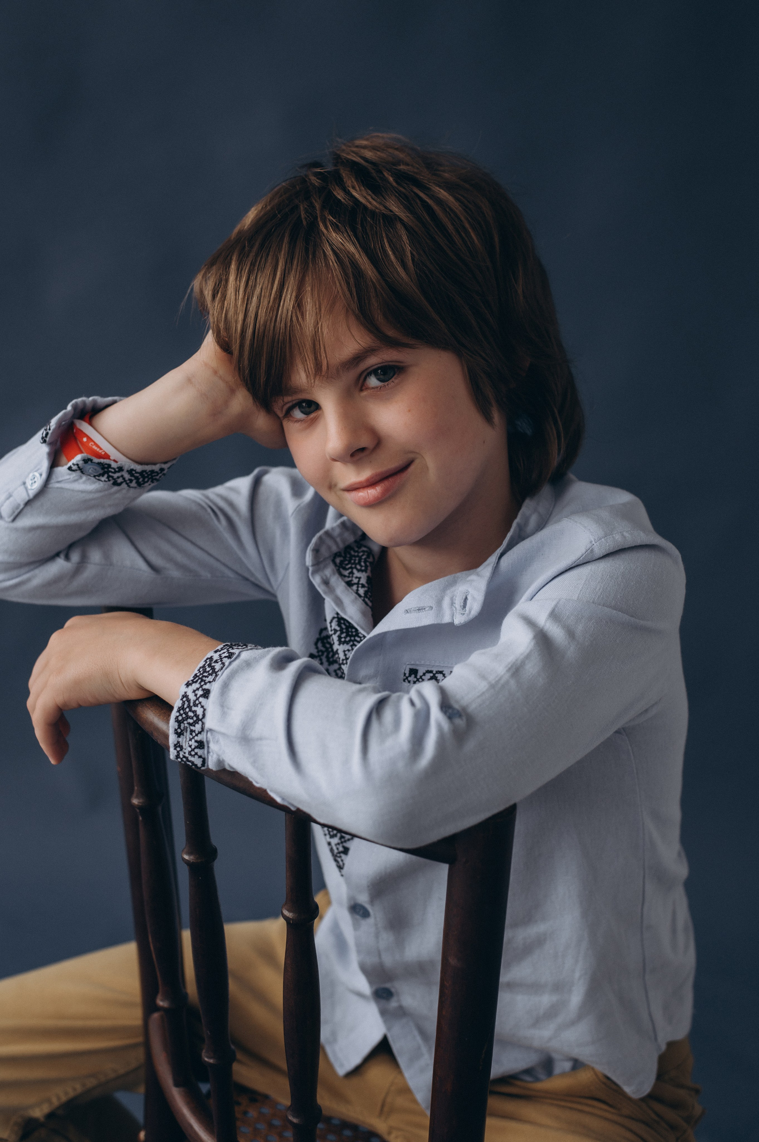 Шкільна фотосесія на віньєтки Тернопіль, фотосесія випускників Тернопіль, зйомка на віньєтки, шкільні фотоальбоми Тернопіль. Сімейний, дитячий та індивідуальний фотограф в м. Тернопіль, м. Львів